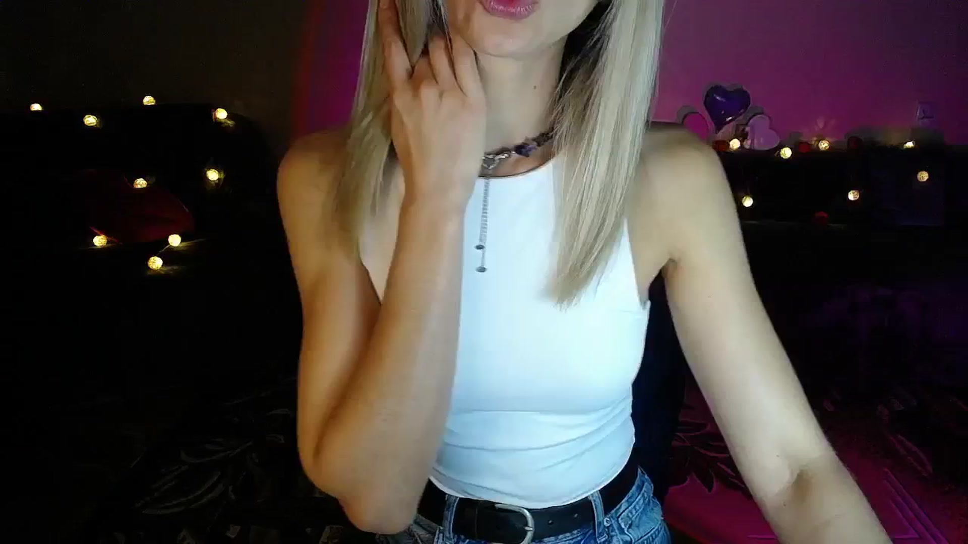 Gallery image thumbnail from Sunshine_alis's myfreecams stream on, 09/26/2025, 18:45 image 11 of 20