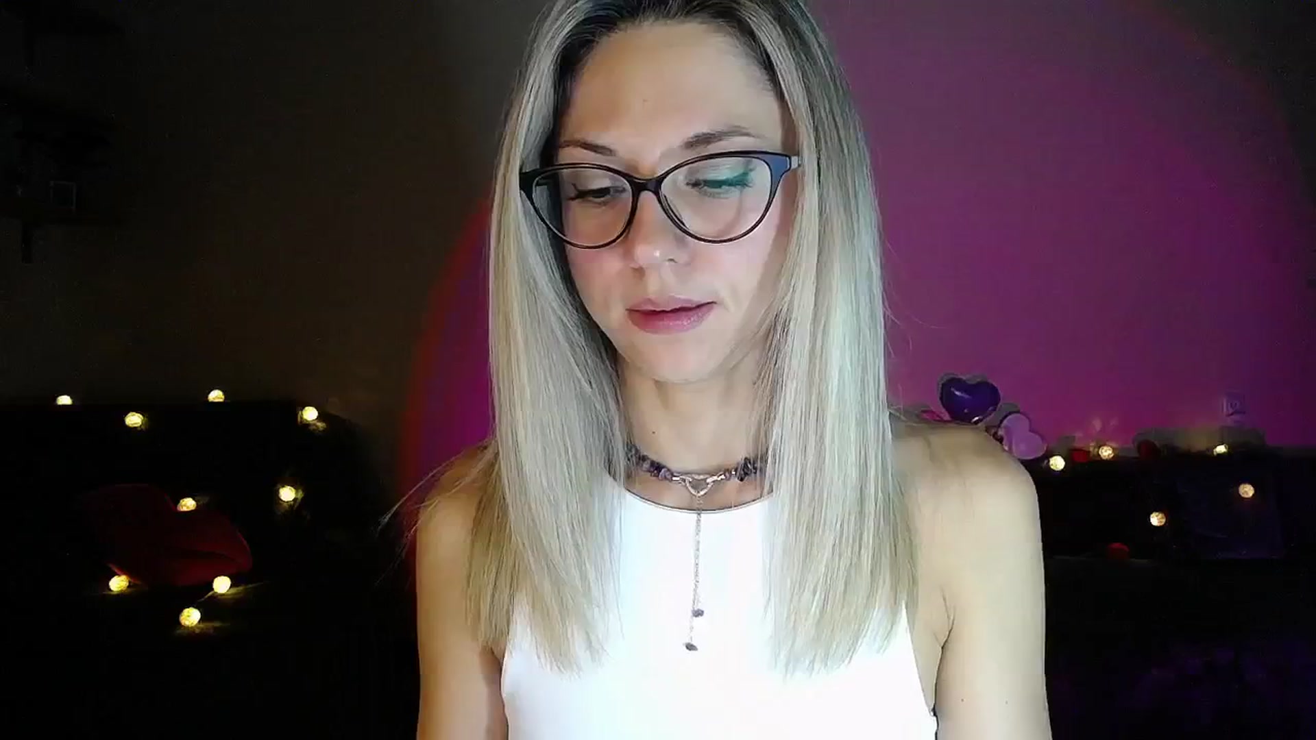 Gallery image thumbnail from Sunshine_alis's myfreecams stream on, 09/26/2025, 18:45 image 2 of 20