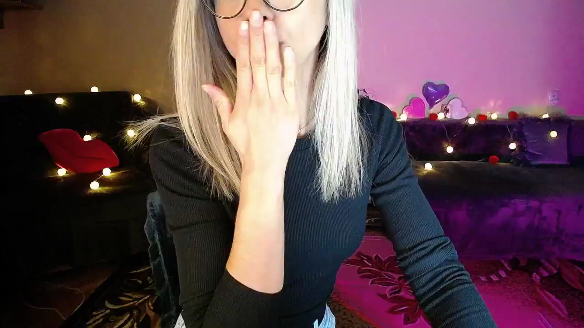 Gallery image thumbnail from Sunshine_alis's myfreecams stream on, 09/27/2025, 19:13 image 13 of 20