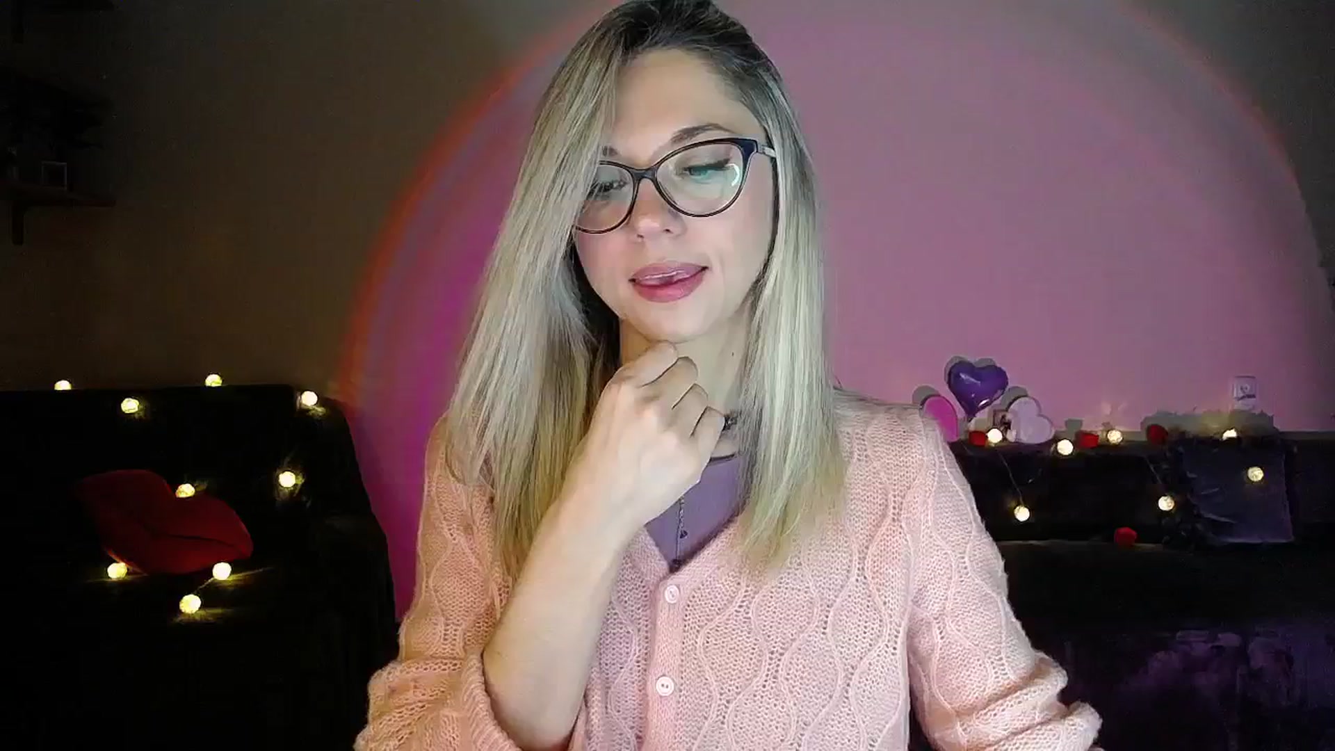 Gallery image thumbnail from Sunshine_alis's myfreecams stream on, 09/30/2025, 16:42 image 6 of 20