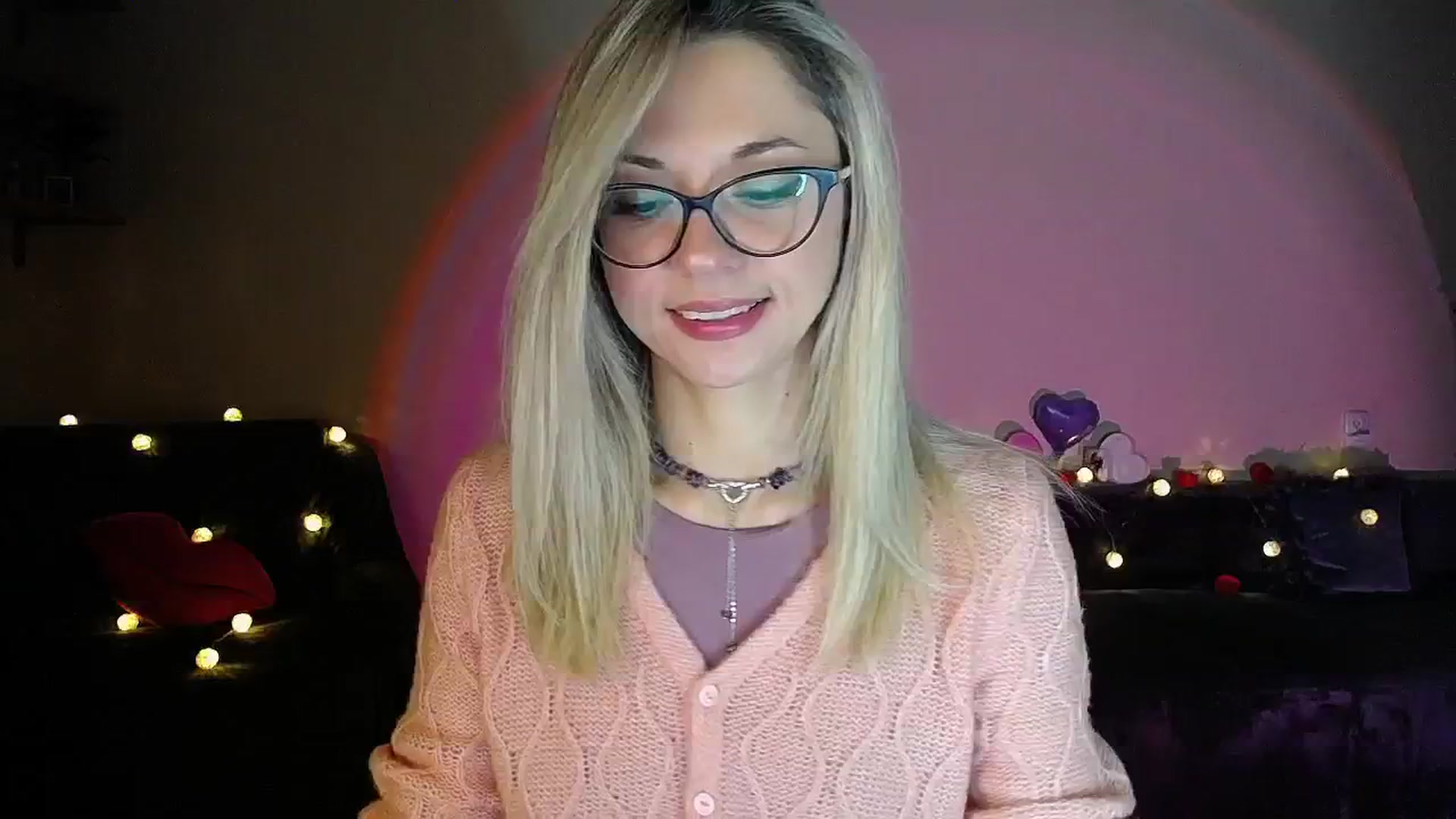 Gallery image thumbnail from Sunshine_alis's myfreecams stream on, 09/30/2025, 16:42 image 4 of 20