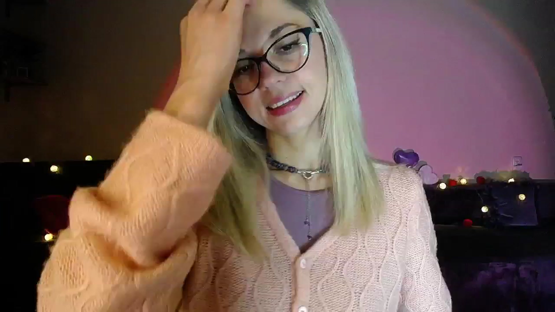 Gallery image thumbnail from Sunshine_alis's myfreecams stream on, 09/30/2025, 16:42 image 18 of 20