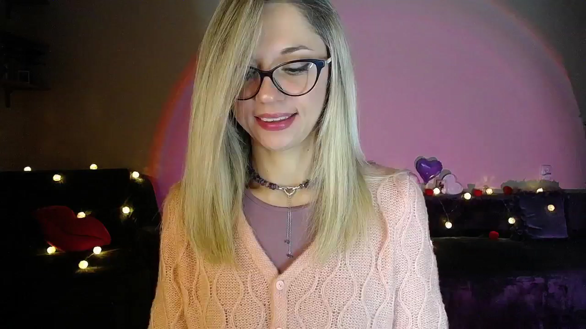 Gallery image thumbnail from Sunshine_alis's myfreecams stream on, 09/30/2025, 16:42 image 19 of 20