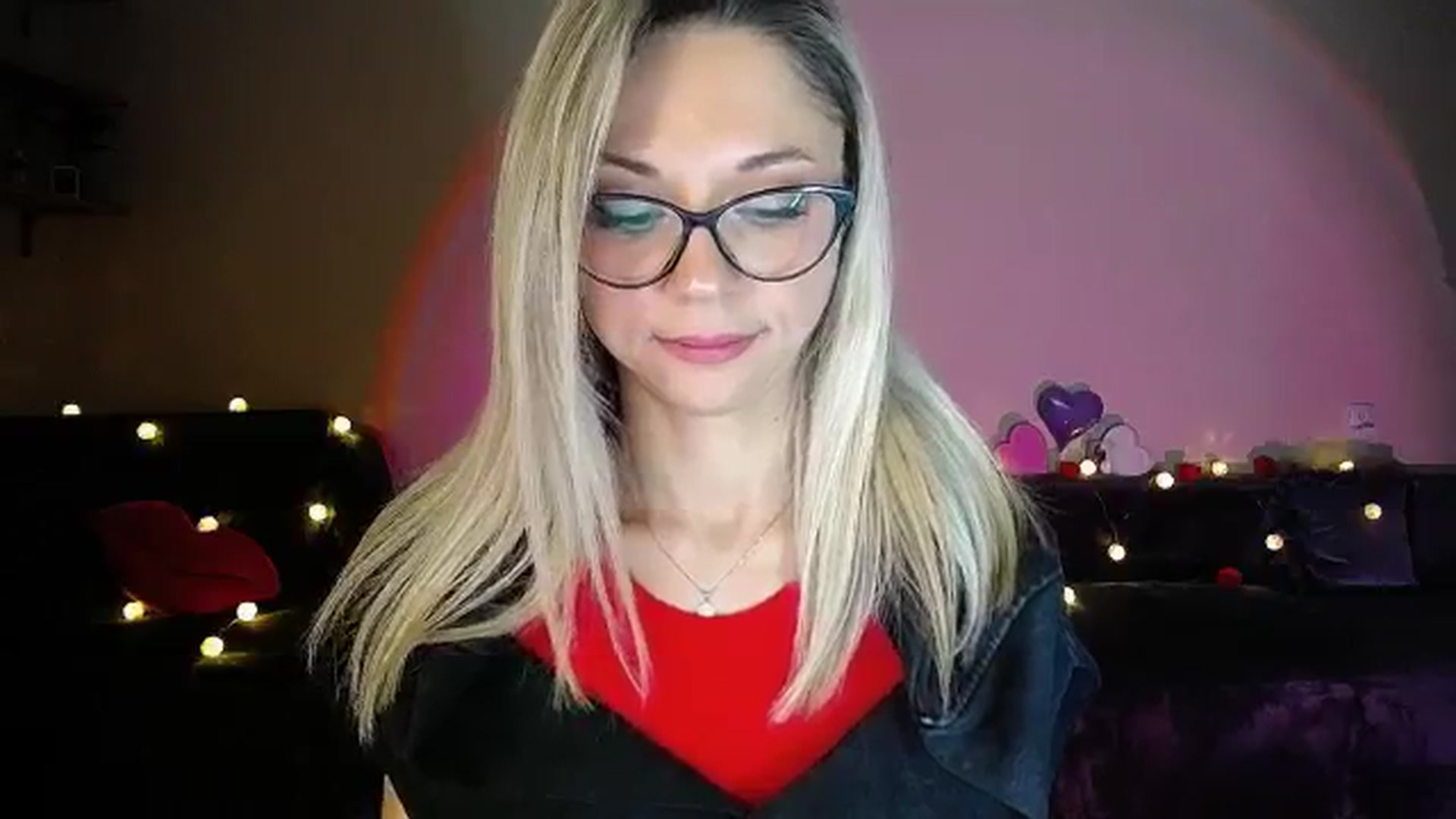 Gallery image thumbnail from Sunshine_alis's myfreecams stream on, 10/01/2025, 17:56 image 17 of 20