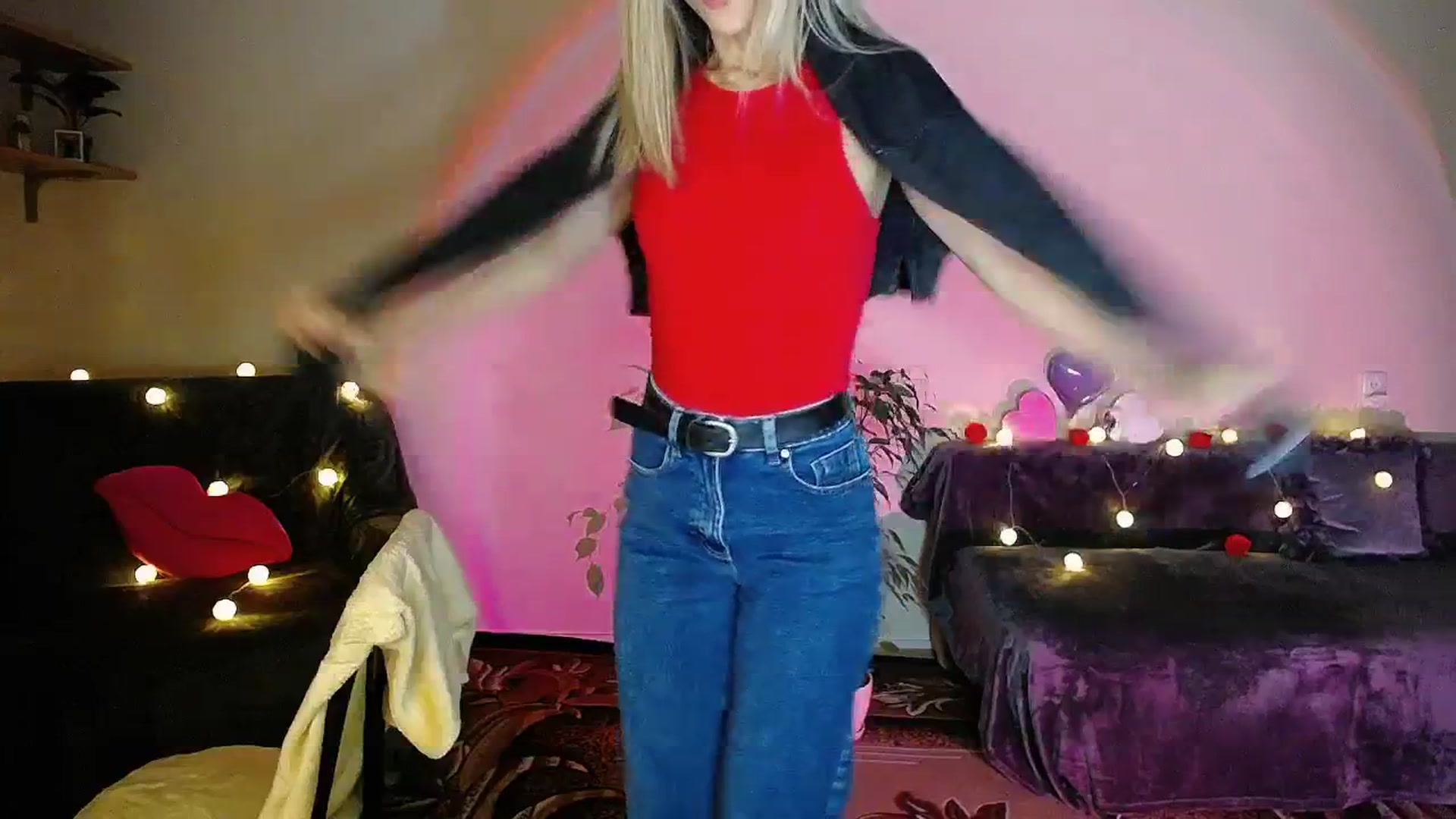 Gallery image thumbnail from Sunshine_alis's myfreecams stream on, 10/01/2025, 17:56 image 12 of 20