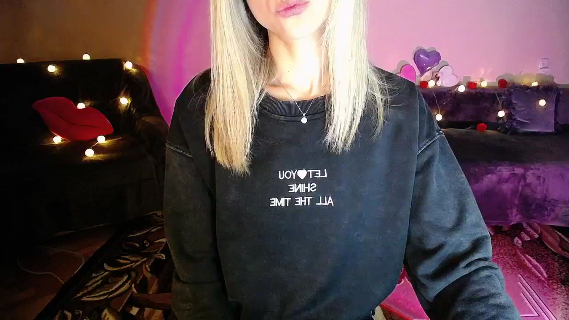 Gallery image thumbnail from Sunshine_alis's myfreecams stream on, 10/01/2025, 19:48 image 15 of 20