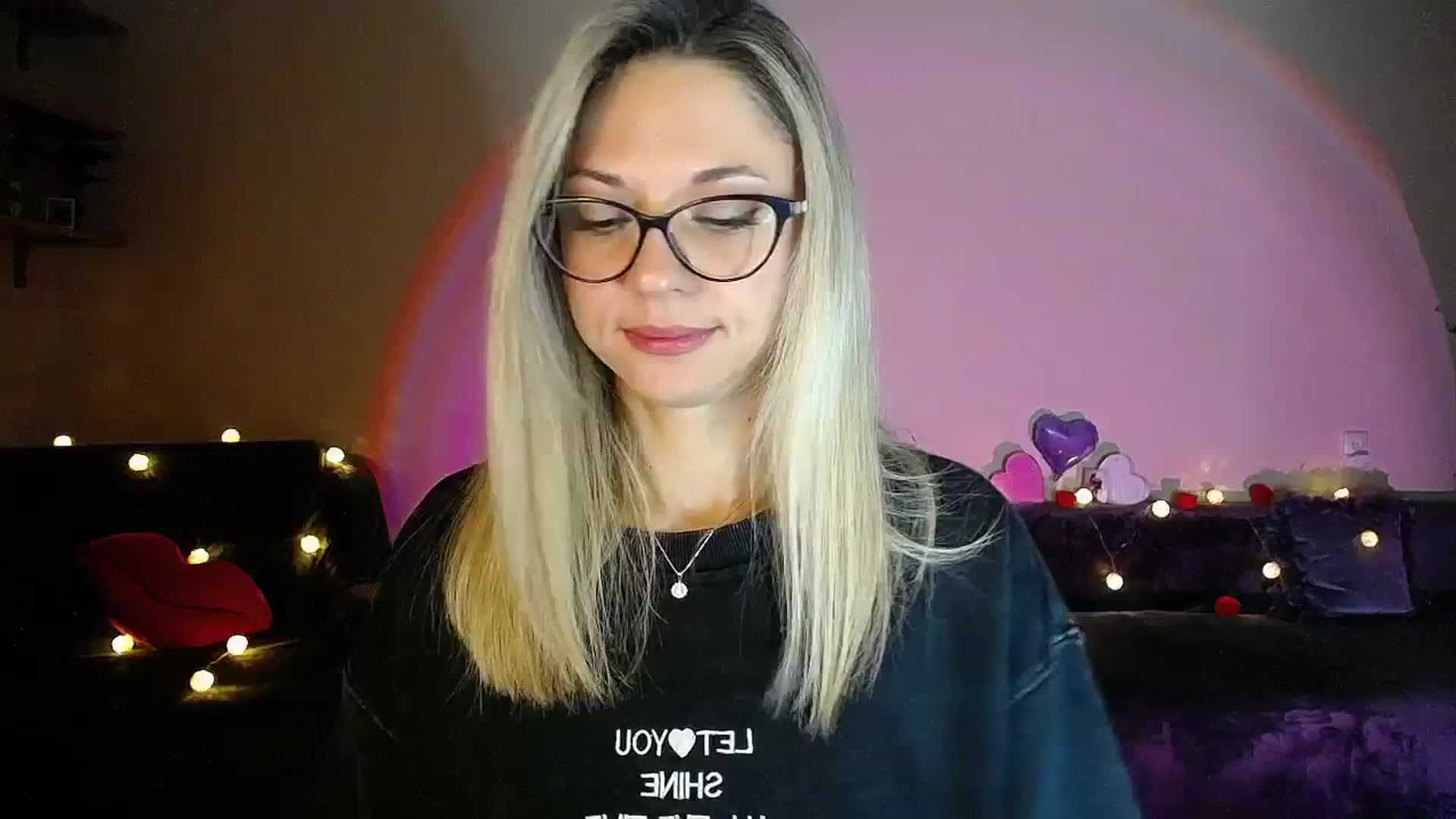 Gallery image thumbnail from Sunshine_alis's myfreecams stream on, 10/01/2025, 19:48 image 8 of 20