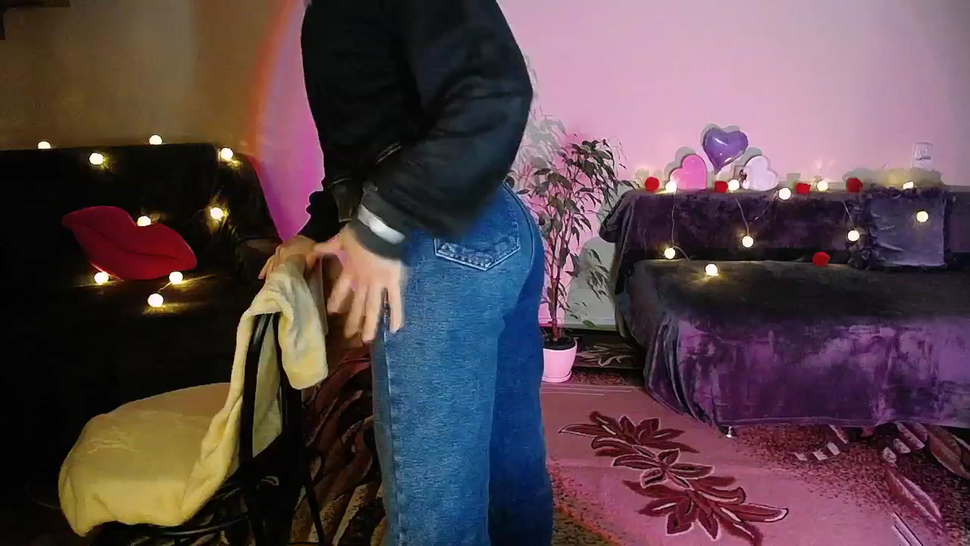 Gallery image thumbnail from Sunshine_alis's myfreecams stream on, 10/01/2025, 19:48 image 19 of 20