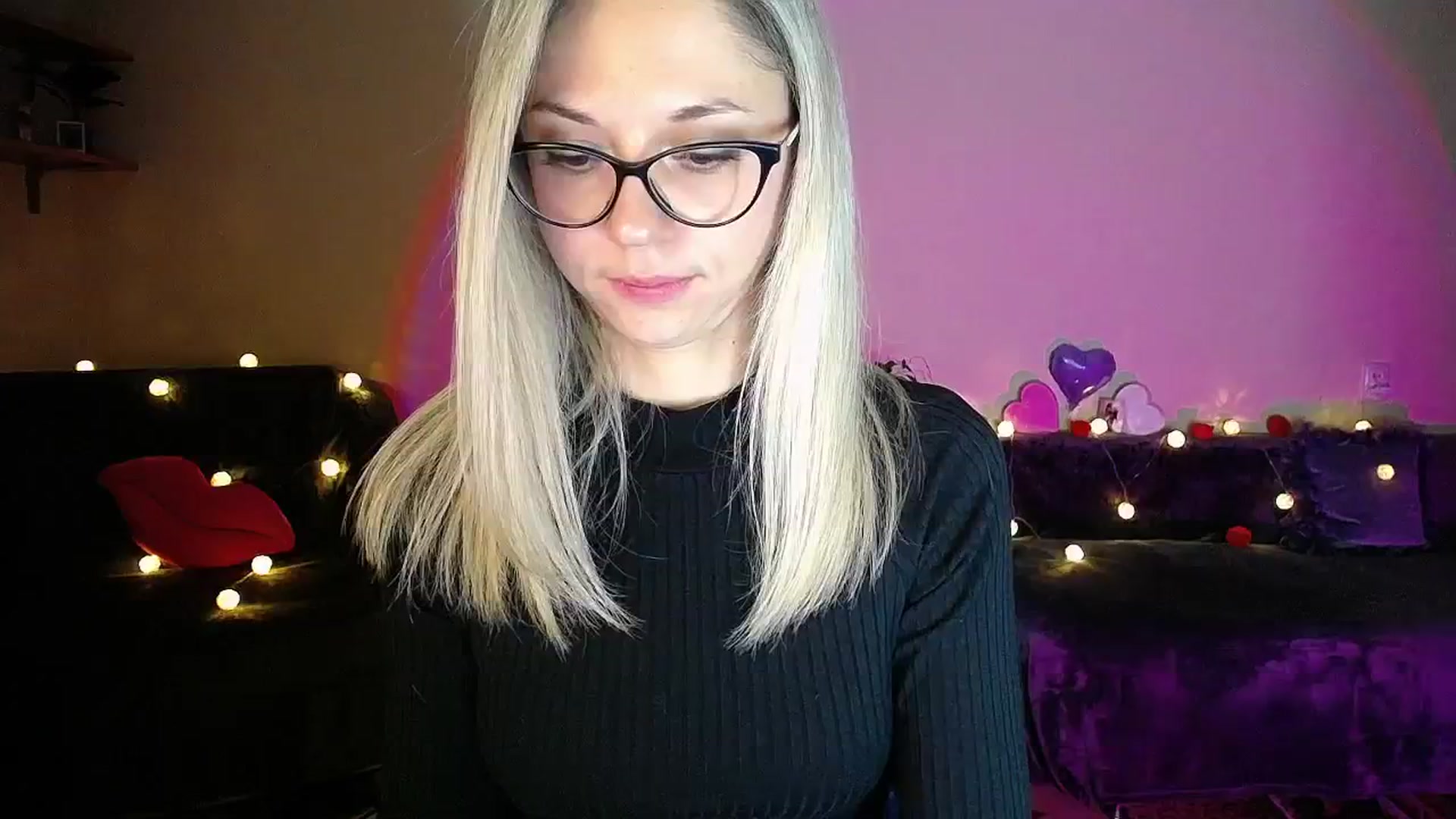 Gallery image thumbnail from Sunshine_alis's myfreecams stream on, 10/02/2025, 20:14 image 13 of 20