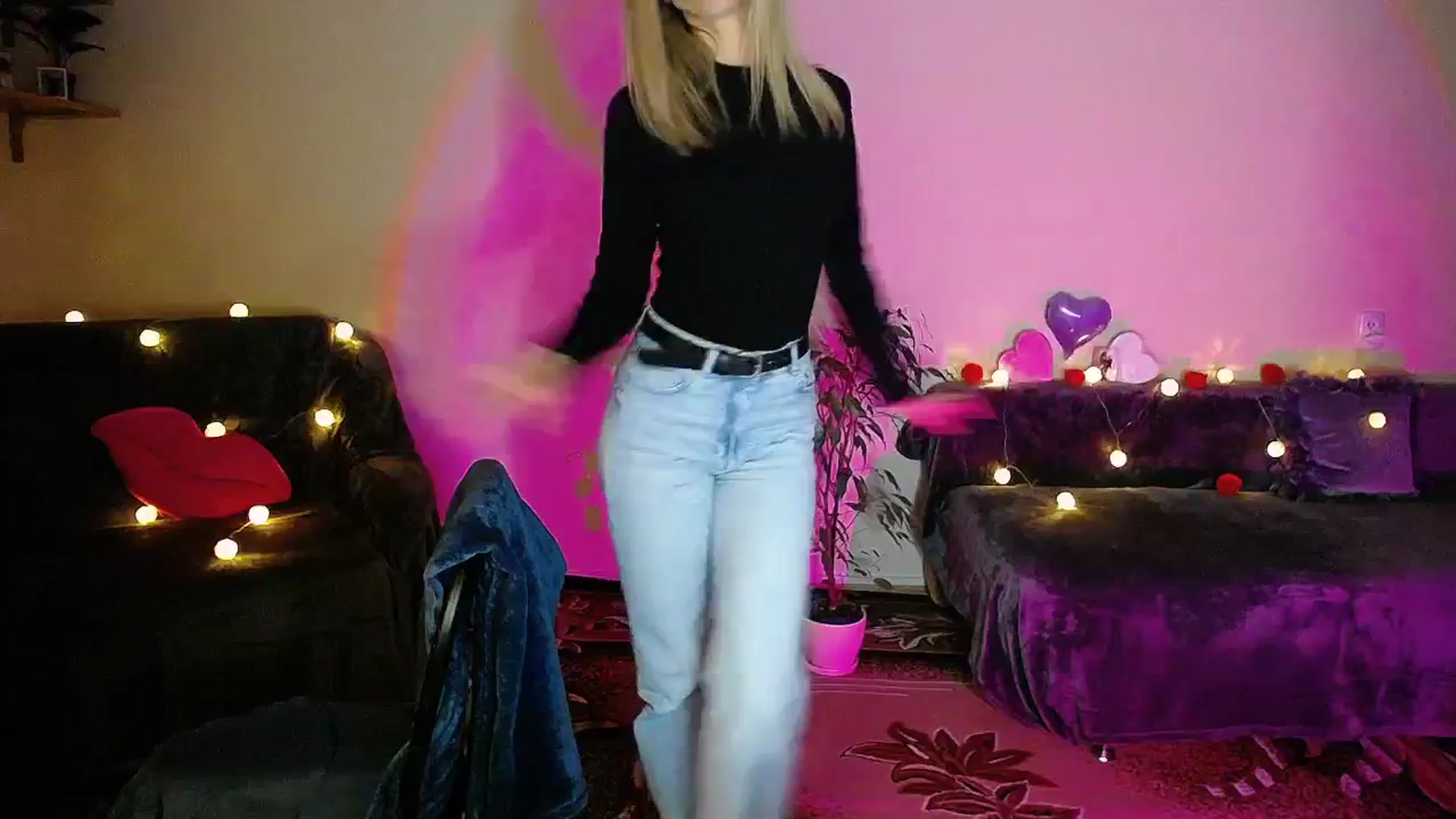 Gallery image thumbnail from Sunshine_alis's myfreecams stream on, 10/02/2025, 20:14 image 16 of 20