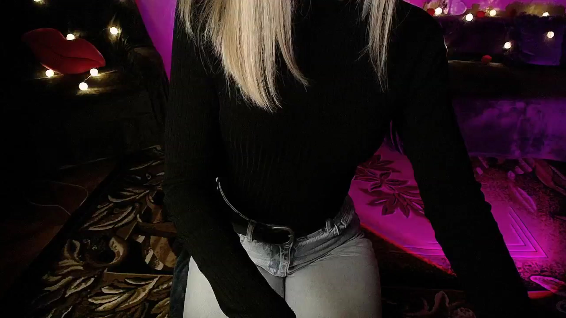Gallery image thumbnail from Sunshine_alis's myfreecams stream on, 10/02/2025, 20:14 image 19 of 20