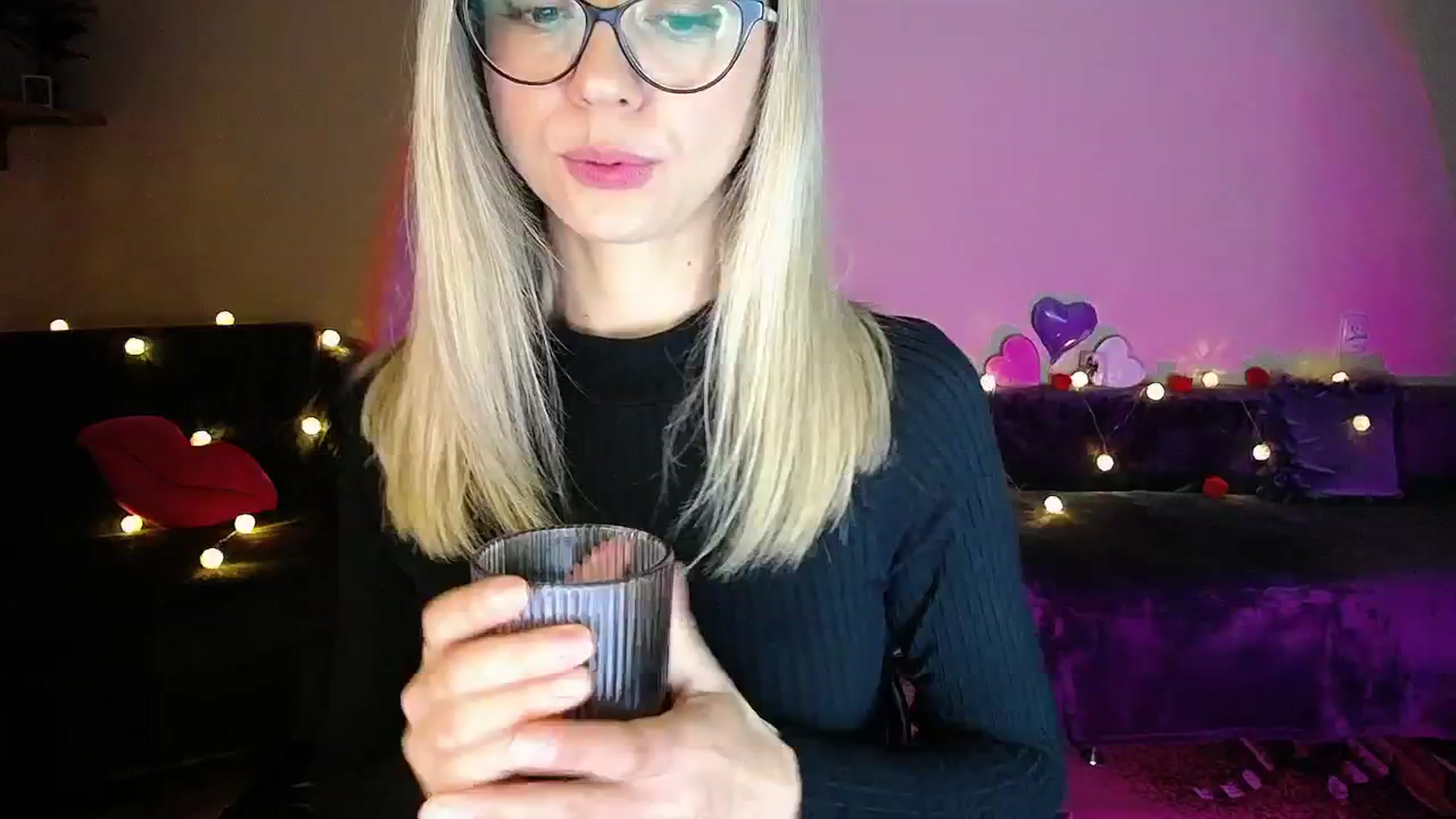 Gallery image thumbnail from Sunshine_alis's myfreecams stream on, 10/02/2025, 20:14 image 3 of 20