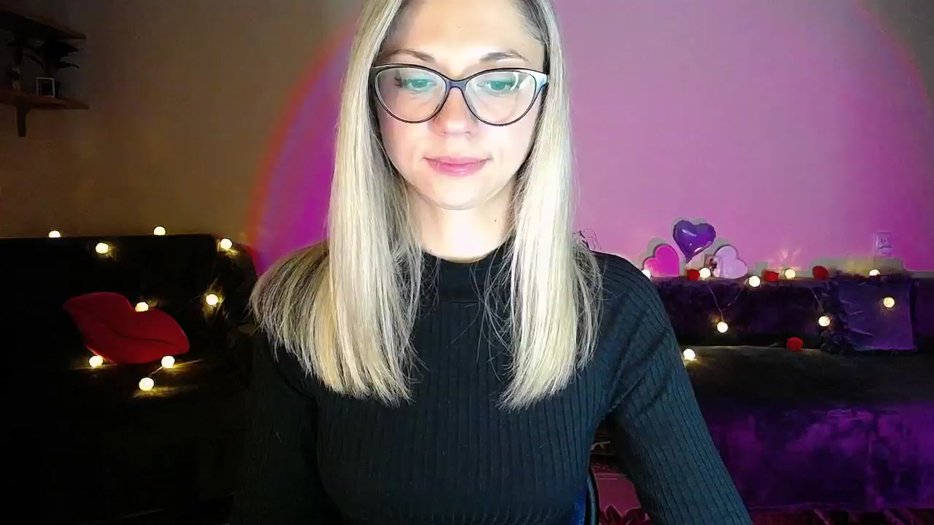 Gallery image thumbnail from Sunshine_alis's myfreecams stream on, 10/02/2025, 20:14 image 11 of 20