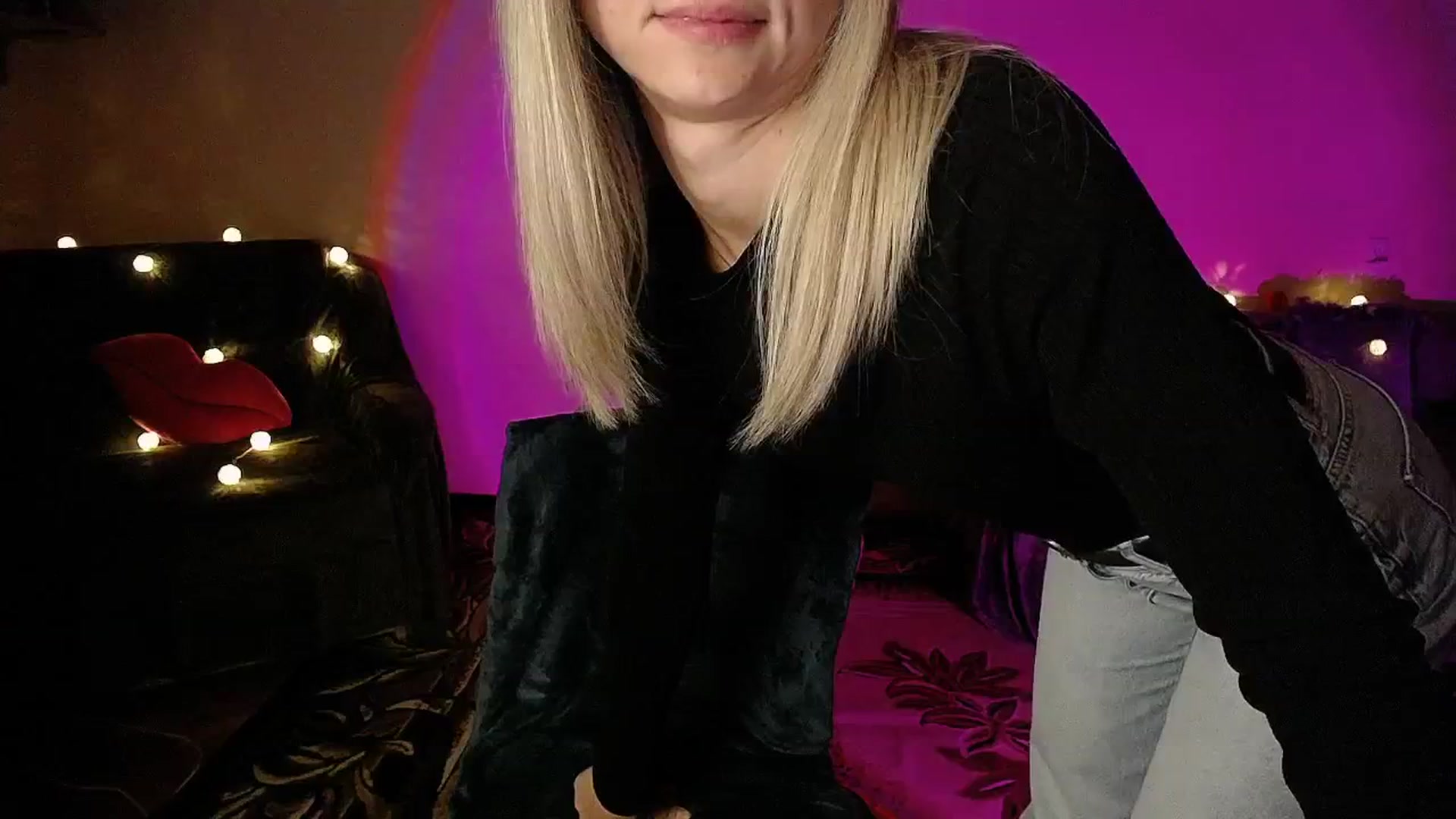 Gallery image thumbnail from Sunshine_alis's myfreecams stream on, 10/02/2025, 20:14 image 17 of 20