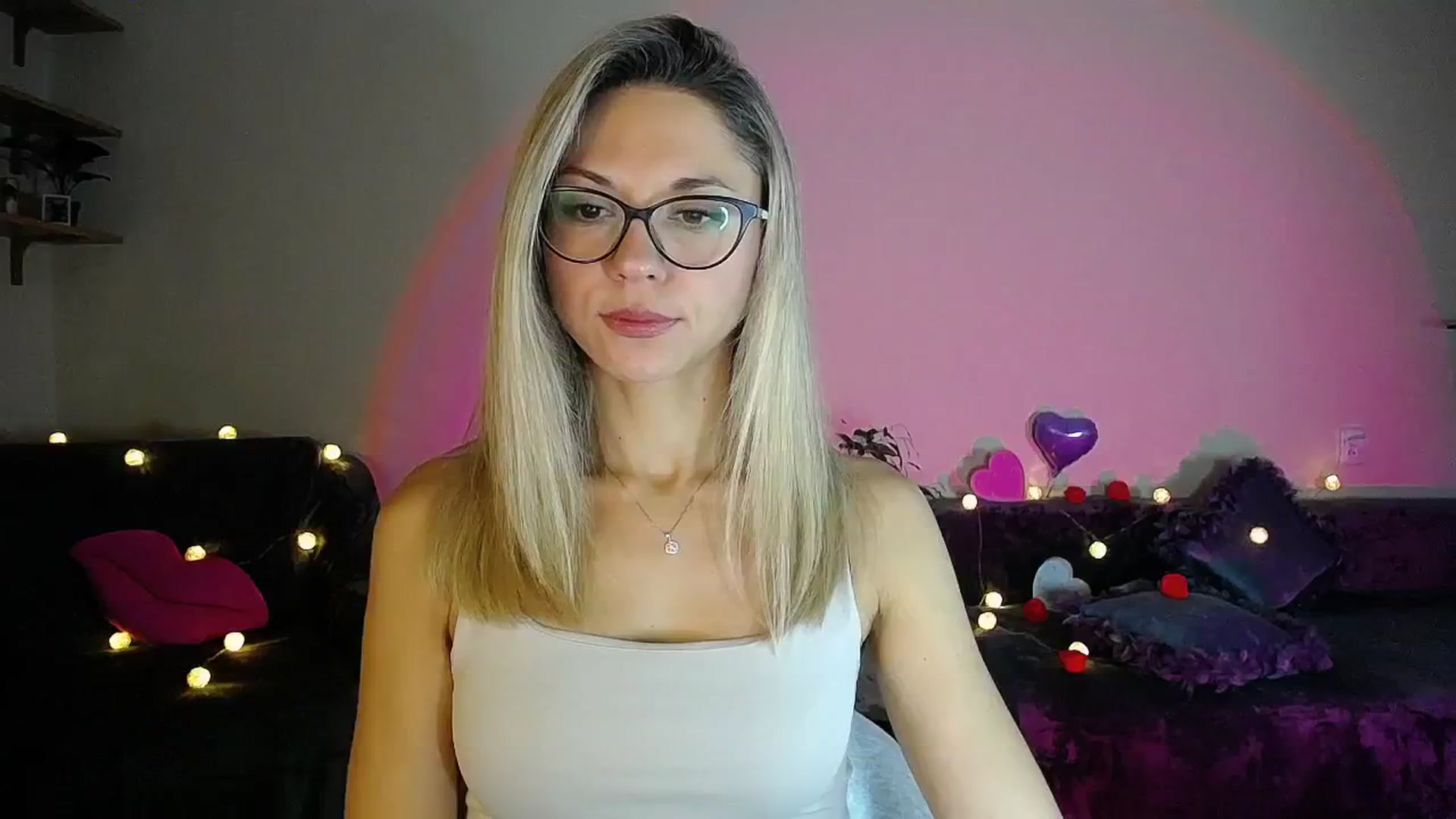 Gallery image thumbnail from Sunshine_alis's myfreecams stream on, 10/03/2025, 16:02 image 2 of 20