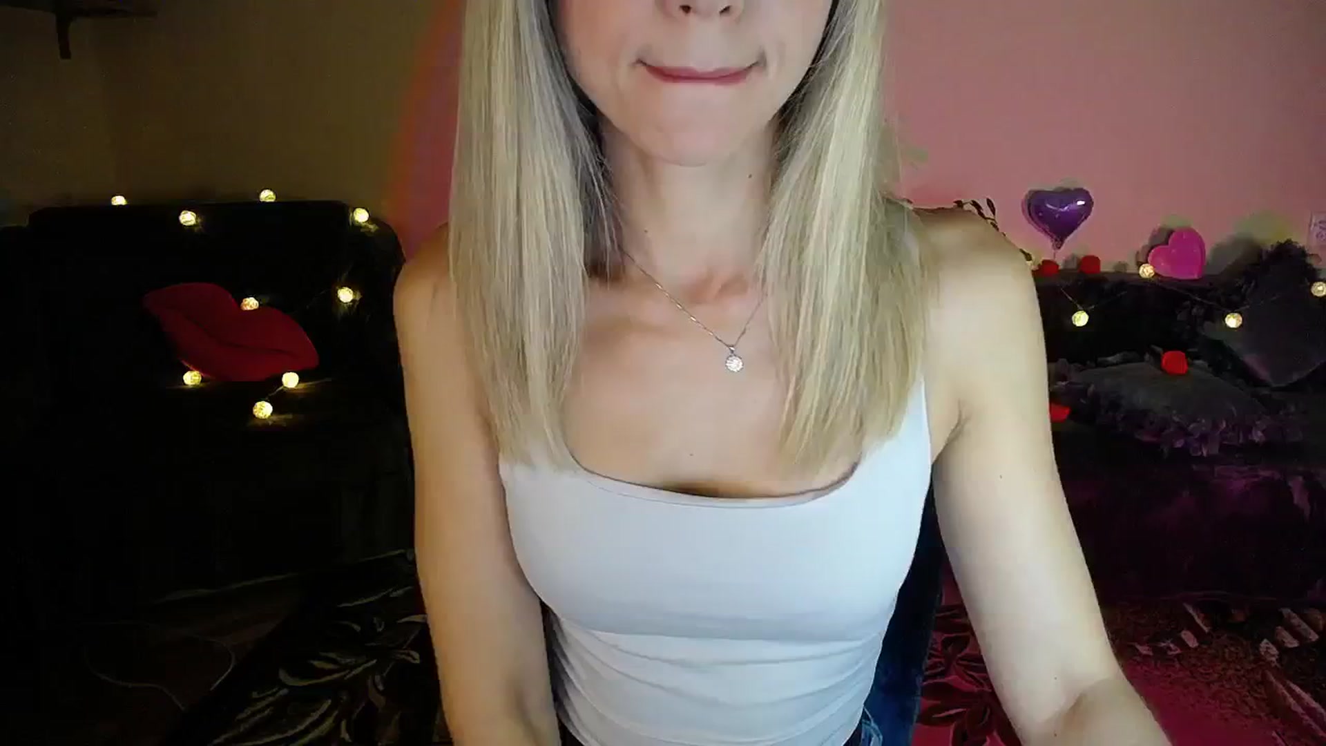 Gallery image thumbnail from Sunshine_alis's myfreecams stream on, 10/03/2025, 17:51 image 6 of 20