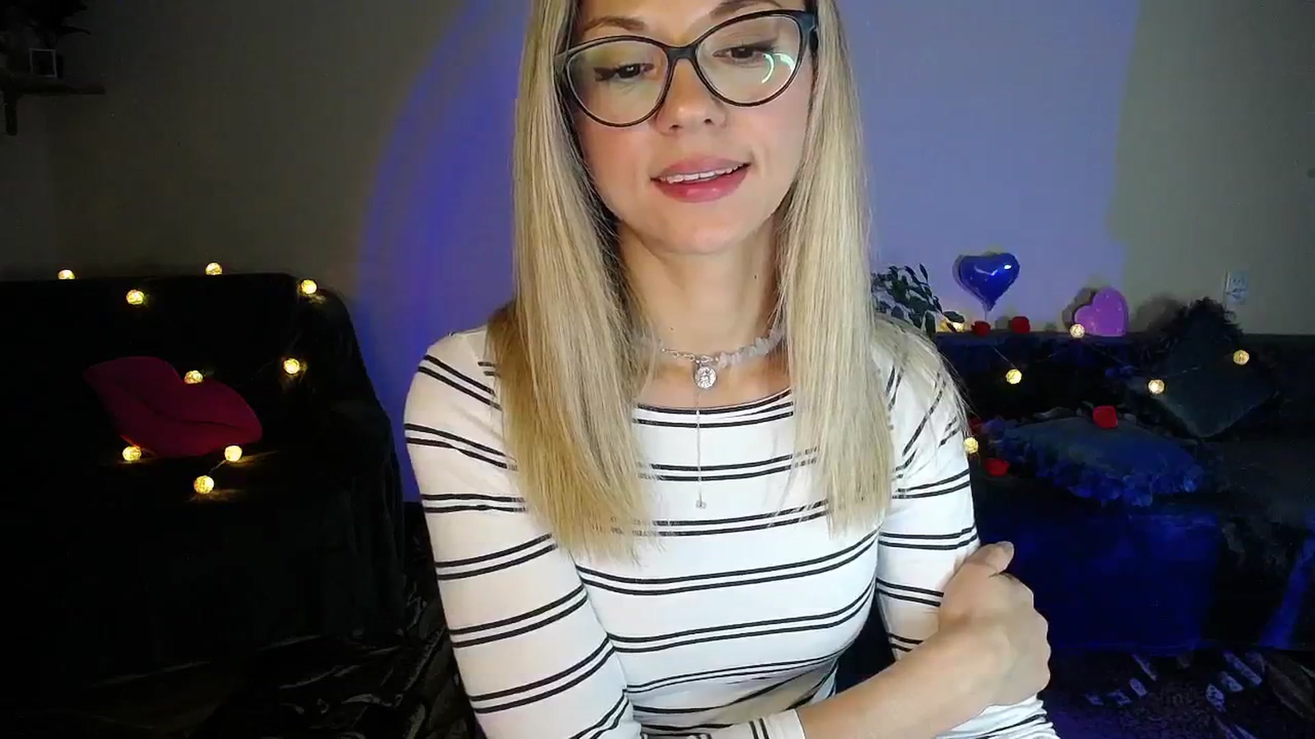 Gallery image thumbnail from Sunshine_alis's myfreecams stream on, 10/06/2025, 16:56 image 16 of 20