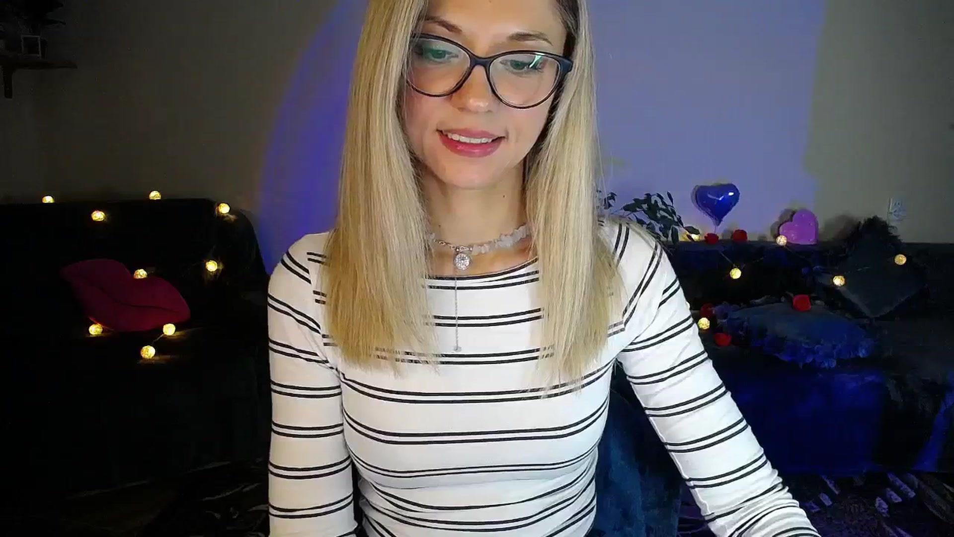 Gallery image thumbnail from Sunshine_alis's myfreecams stream on, 10/06/2025, 16:56 image 15 of 20