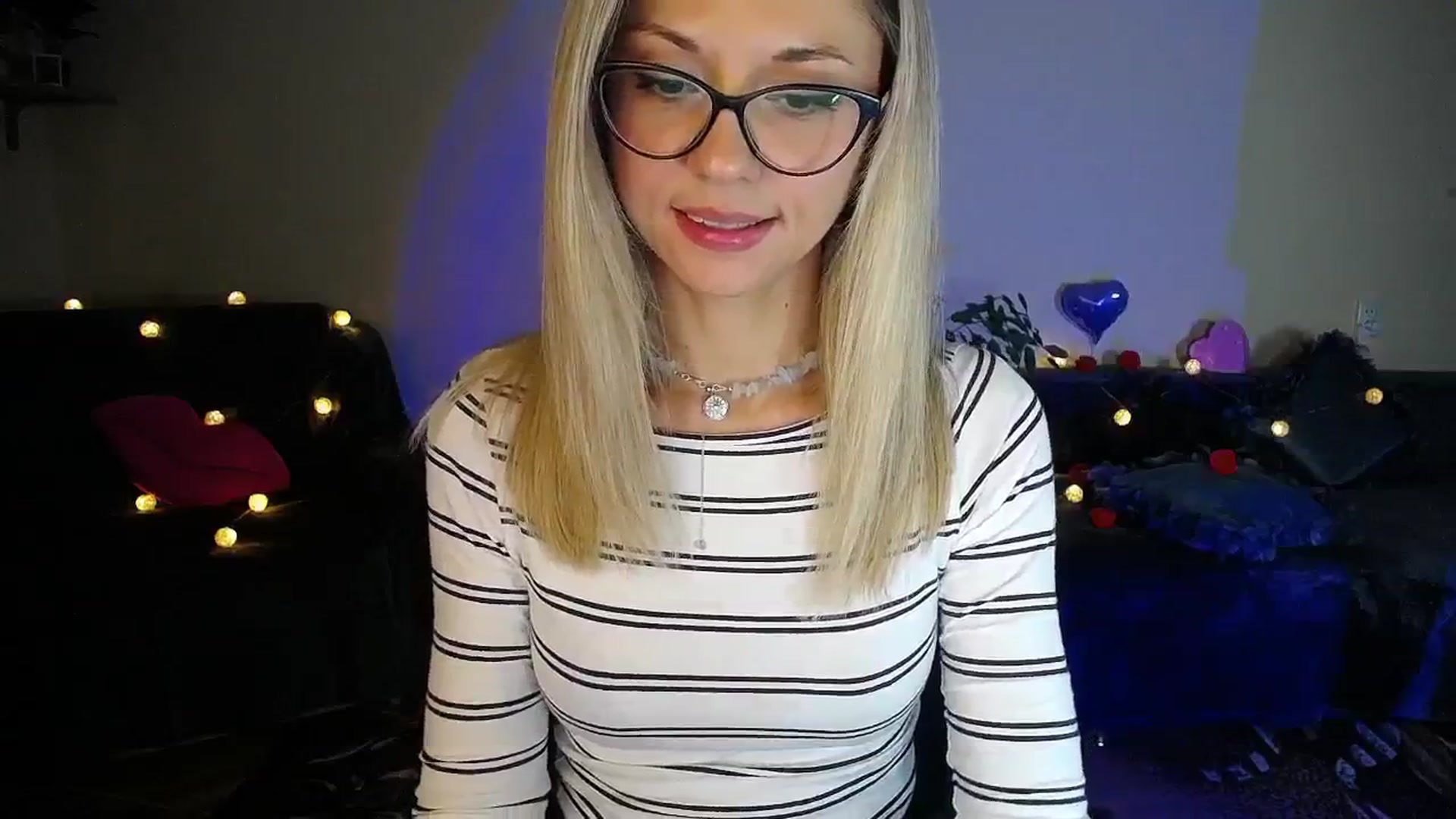 Gallery image thumbnail from Sunshine_alis's myfreecams stream on, 10/06/2025, 16:56 image 10 of 20