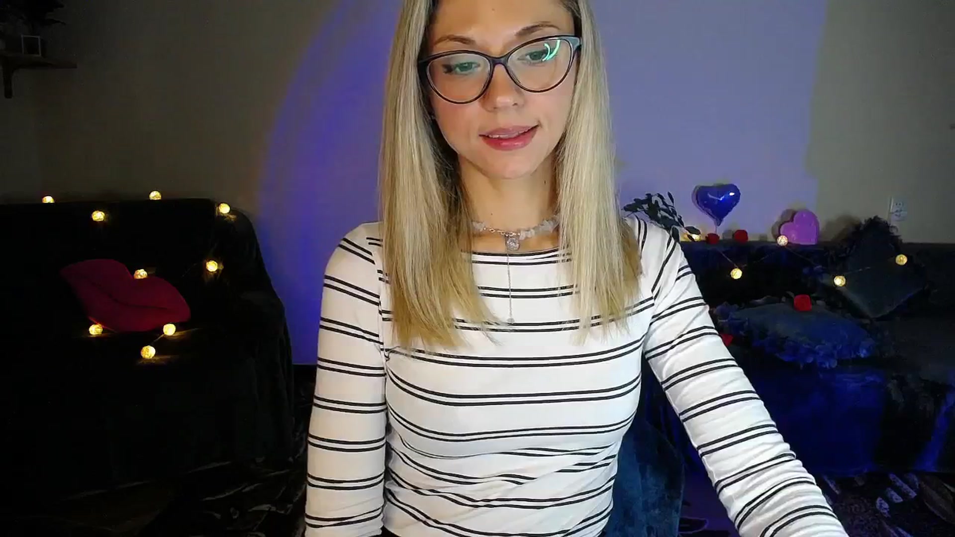 Gallery image thumbnail from Sunshine_alis's myfreecams stream on, 10/06/2025, 16:56 image 12 of 20