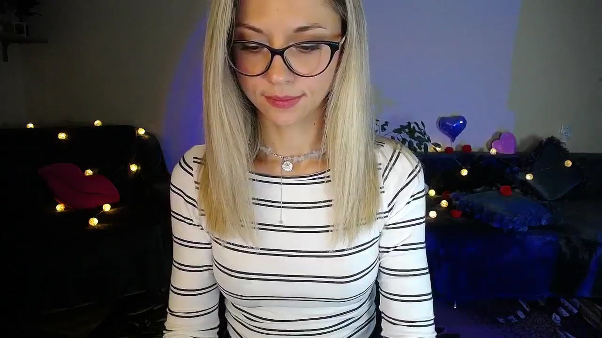 Gallery image thumbnail from Sunshine_alis's myfreecams stream on, 10/06/2025, 16:56 image 14 of 20