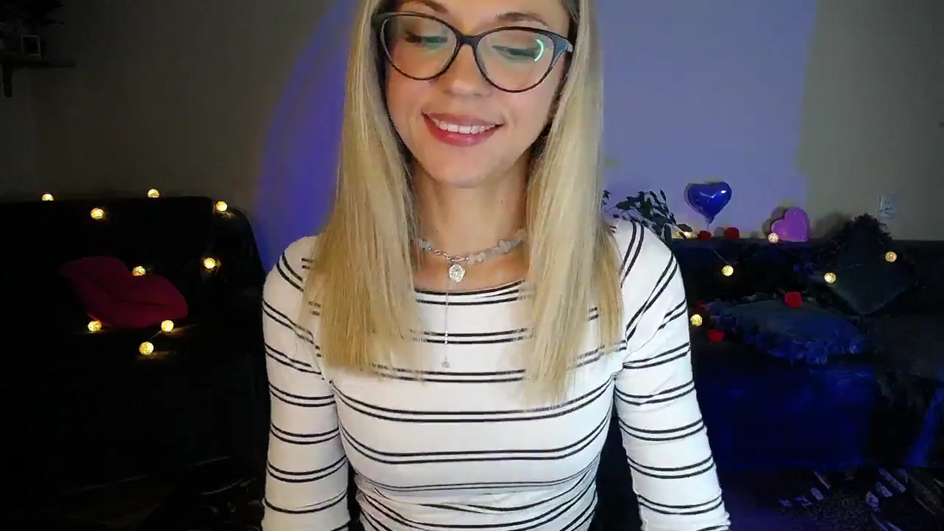 Gallery image thumbnail from Sunshine_alis's myfreecams stream on, 10/06/2025, 16:56 image 9 of 20