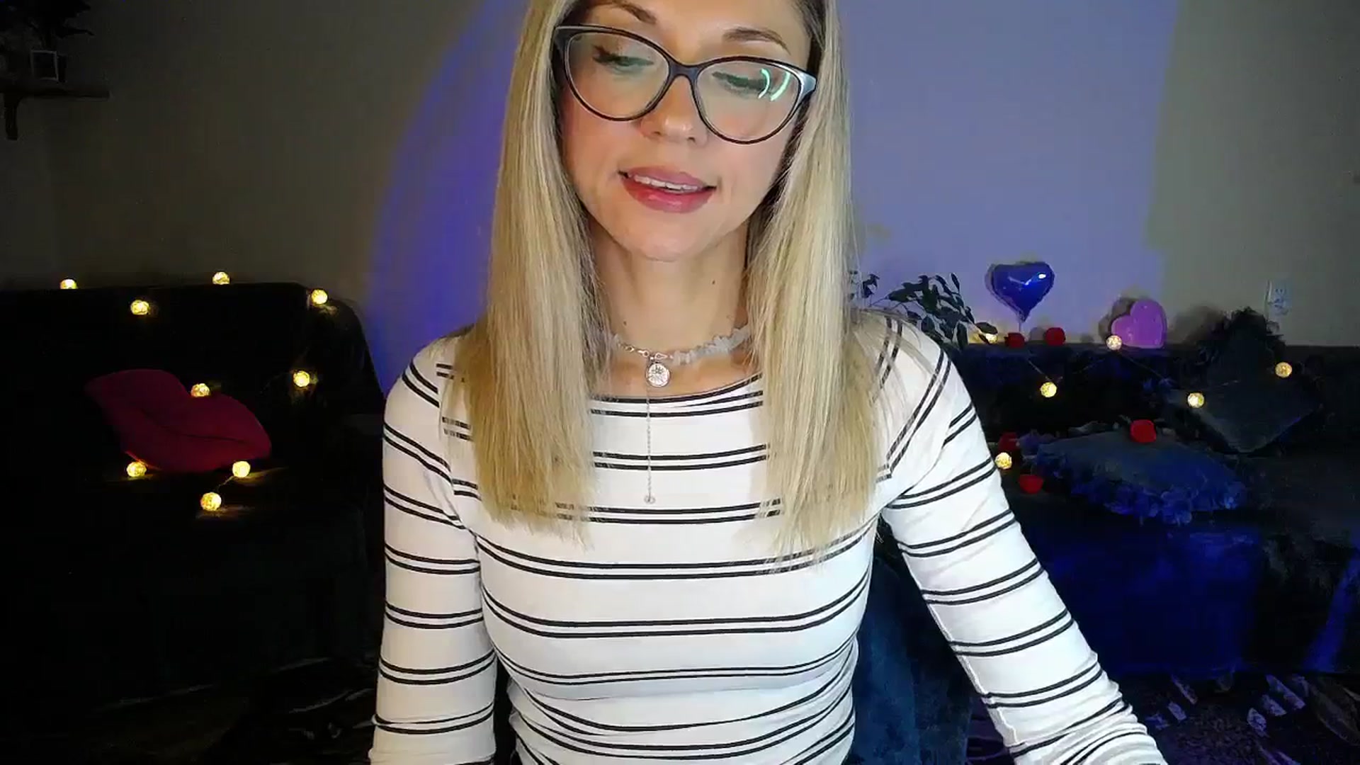 Gallery image thumbnail from Sunshine_alis's myfreecams stream on, 10/06/2025, 16:56 image 17 of 20
