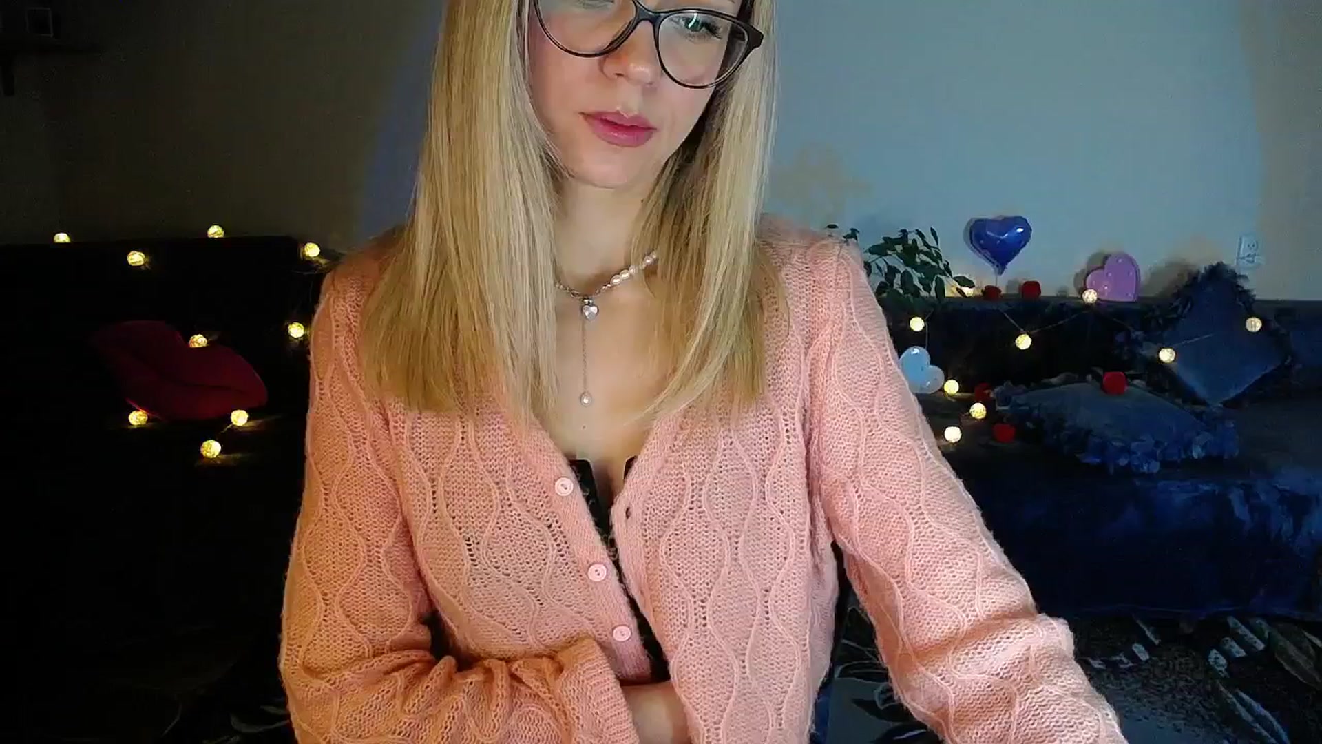 Gallery image thumbnail from Sunshine_alis's myfreecams stream on, 10/07/2025, 15:30 image 18 of 20