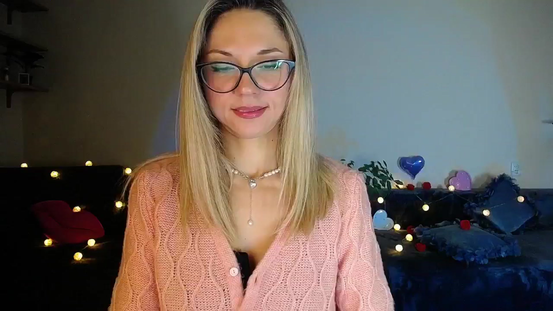 Gallery image thumbnail from Sunshine_alis's myfreecams stream on, 10/07/2025, 15:30 image 3 of 20