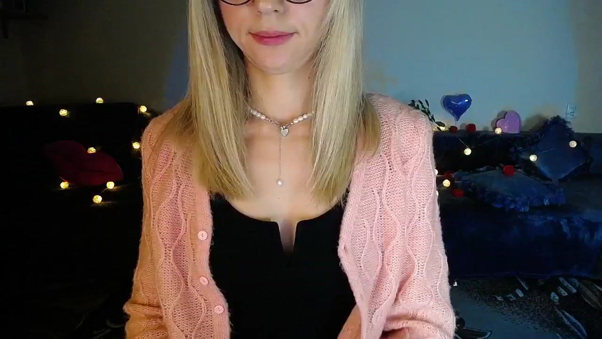 Gallery image thumbnail from Sunshine_alis's myfreecams stream on, 10/07/2025, 17:08 image 9 of 20