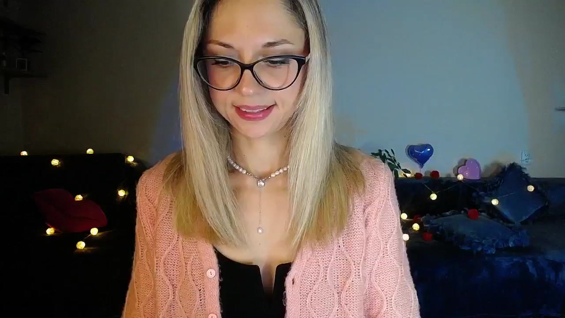 Gallery image thumbnail from Sunshine_alis's myfreecams stream on, 10/07/2025, 17:08 image 1 of 20