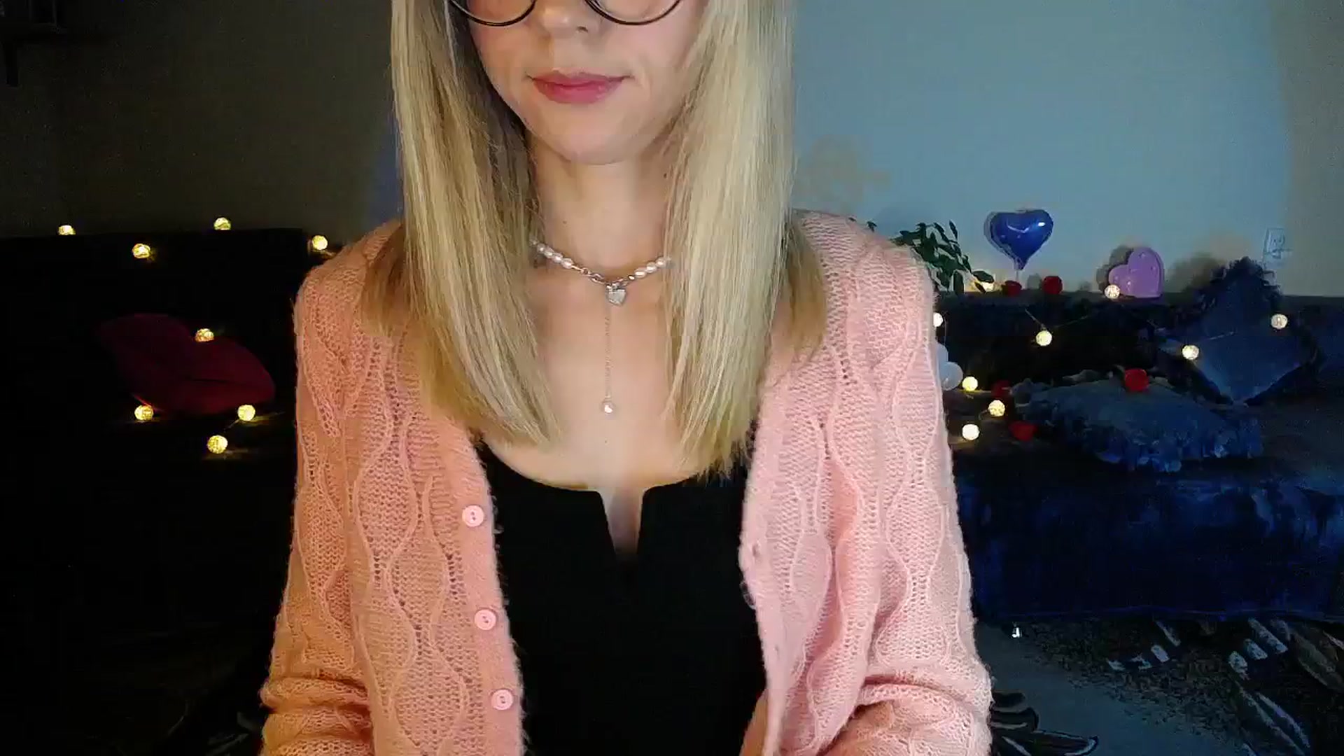 Gallery image thumbnail from Sunshine_alis's myfreecams stream on, 10/07/2025, 17:08 image 8 of 20