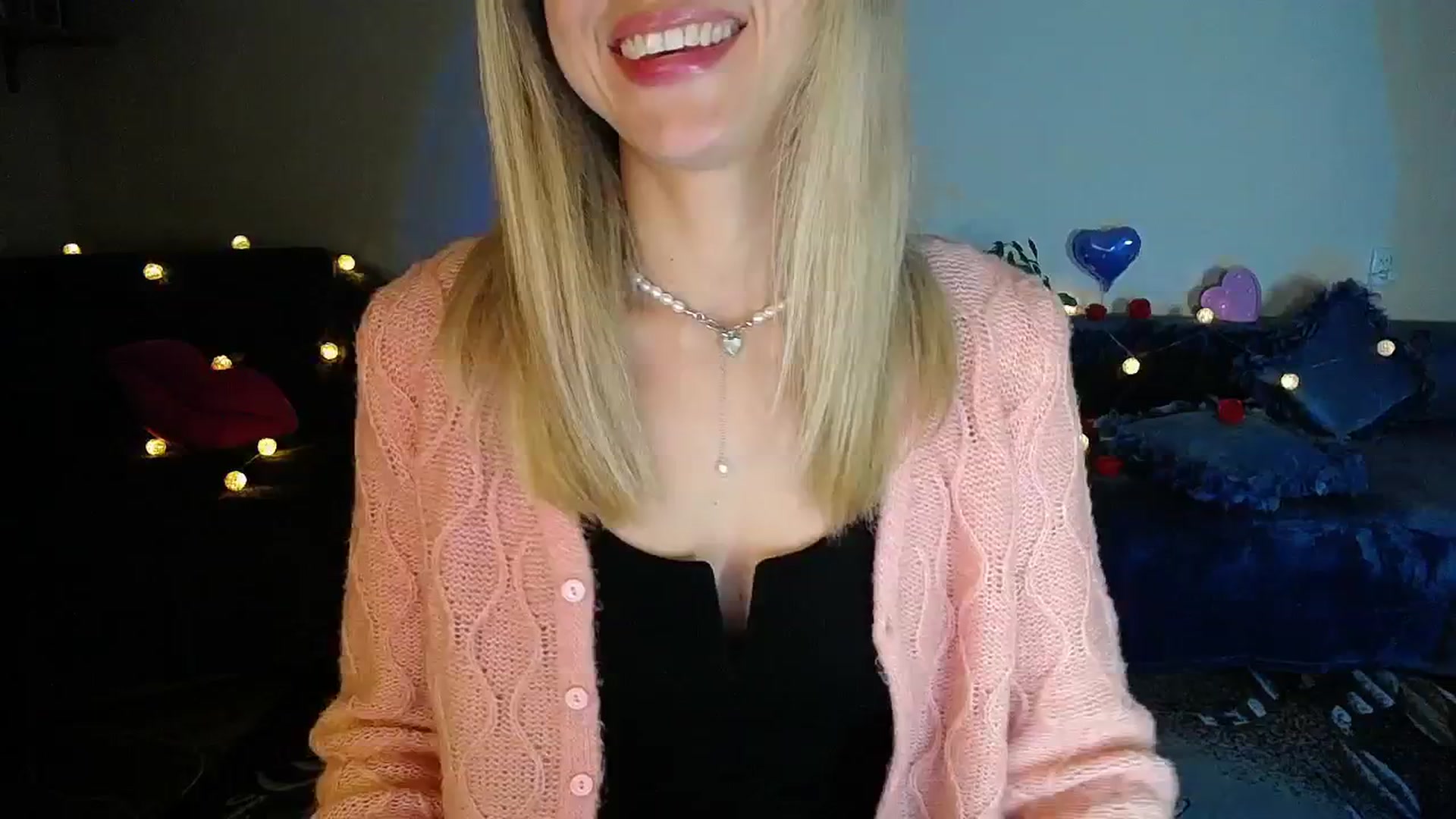Gallery image thumbnail from Sunshine_alis's myfreecams stream on, 10/07/2025, 17:08 image 7 of 20