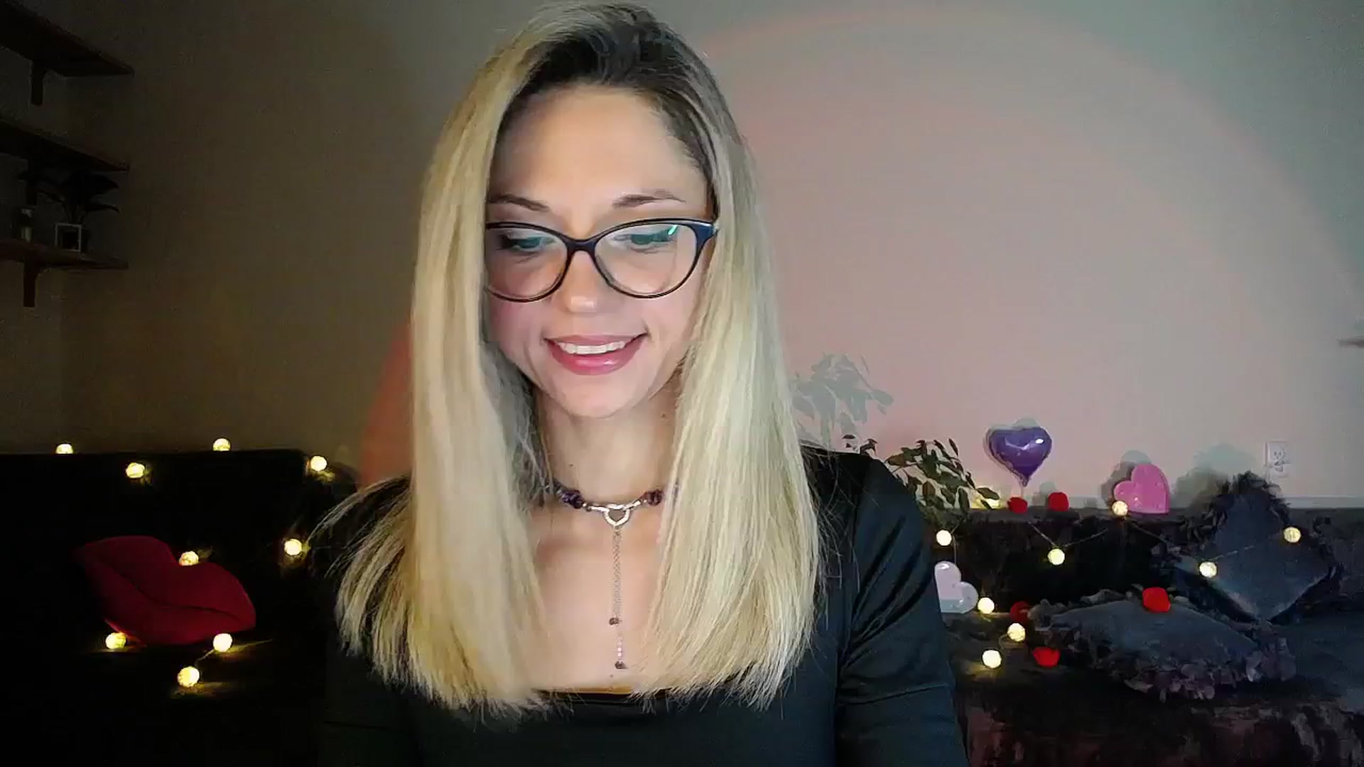 Gallery image thumbnail from Sunshine_alis's myfreecams stream on, 10/08/2025, 16:49 image 4 of 20