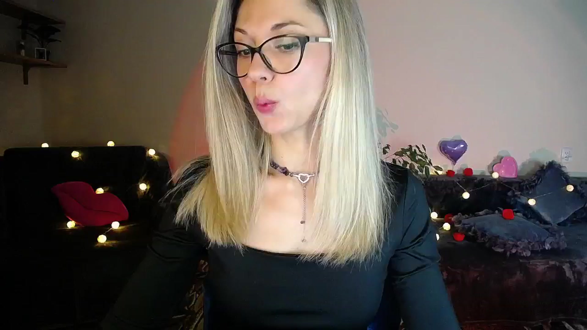 Gallery image thumbnail from Sunshine_alis's myfreecams stream on, 10/08/2025, 16:49 image 15 of 20