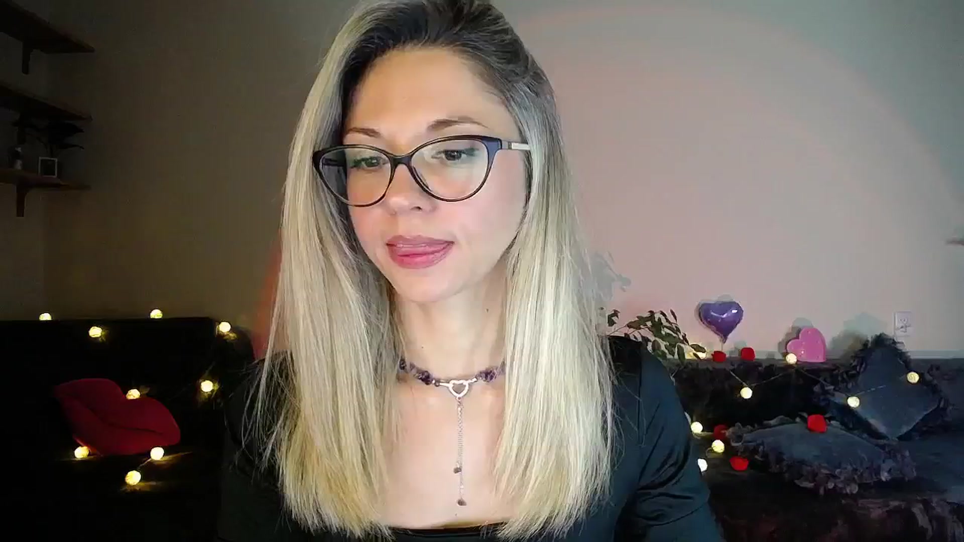 Gallery image thumbnail from Sunshine_alis's myfreecams stream on, 10/08/2025, 16:49 image 5 of 20