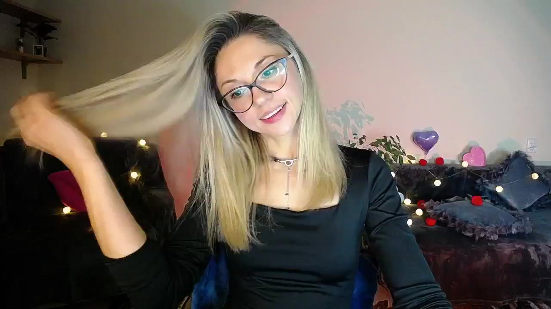 Gallery image thumbnail from Sunshine_alis's myfreecams stream on, 10/08/2025, 16:49 image 17 of 20