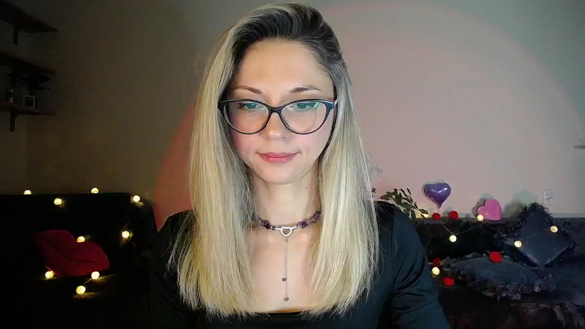 Gallery image thumbnail from Sunshine_alis's myfreecams stream on, 10/08/2025, 16:49 image 6 of 20