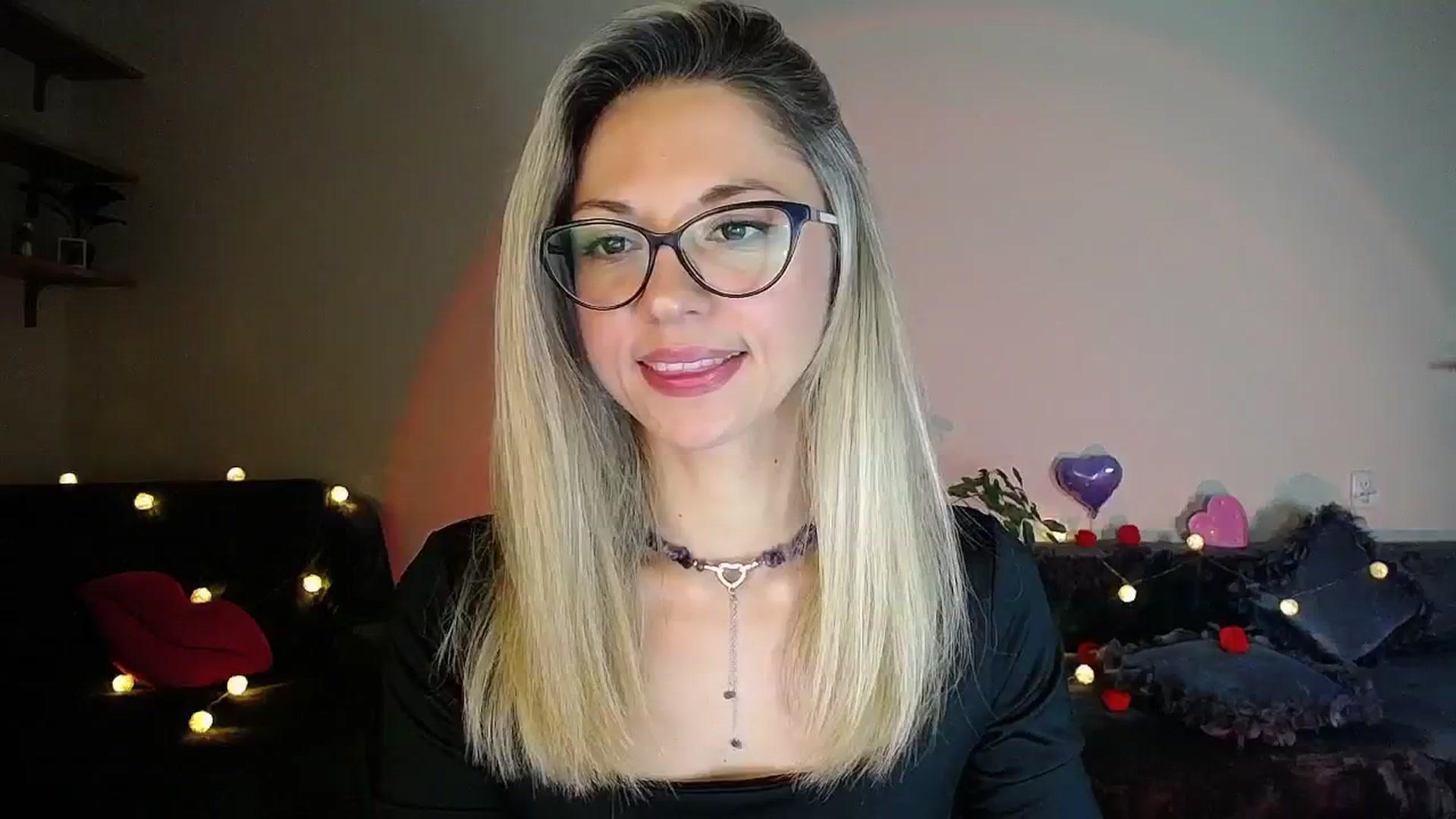 Gallery image thumbnail from Sunshine_alis's myfreecams stream on, 10/08/2025, 16:49 image 7 of 20