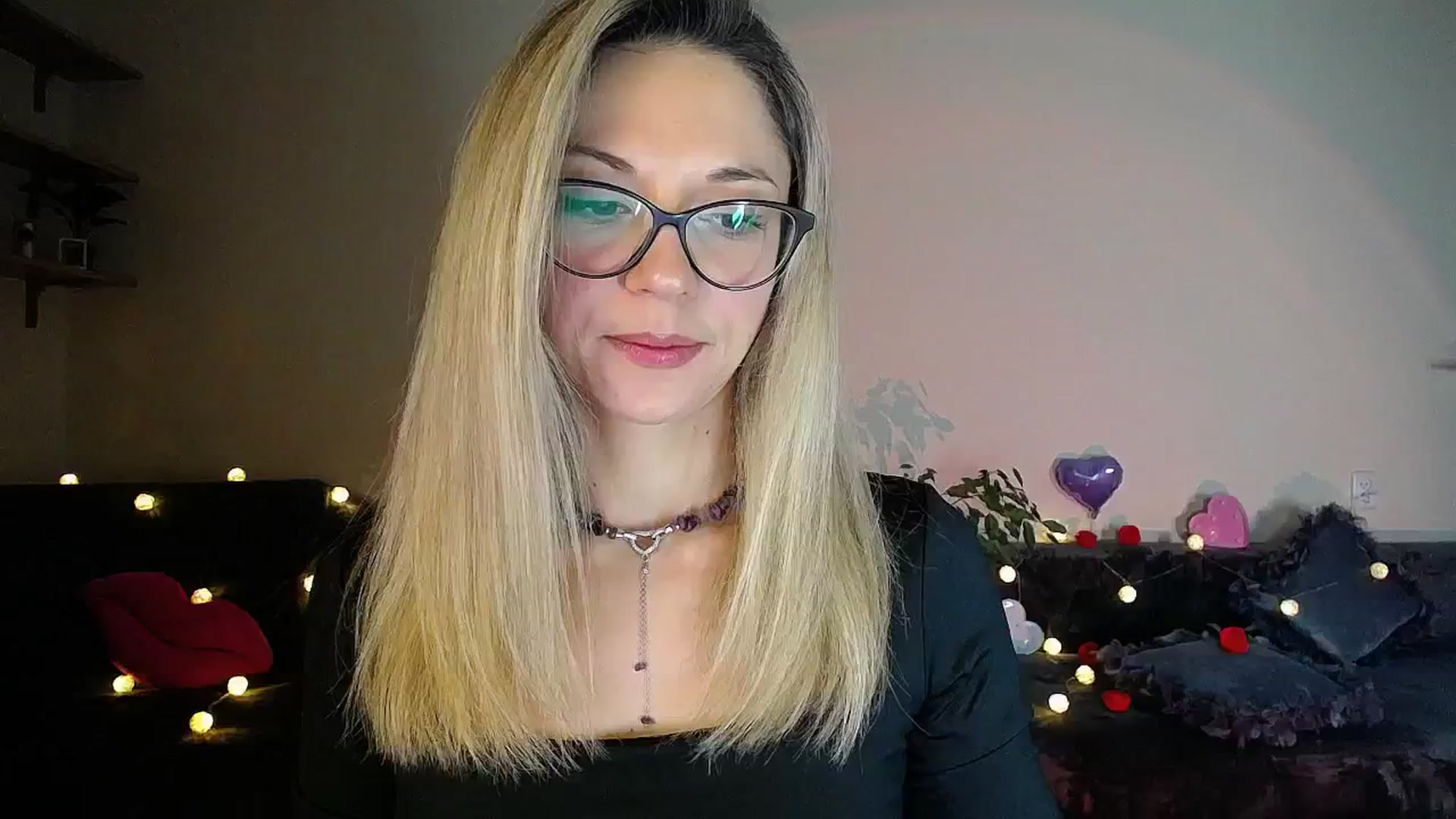 Gallery image thumbnail from Sunshine_alis's myfreecams stream on, 10/08/2025, 16:49 image 2 of 20