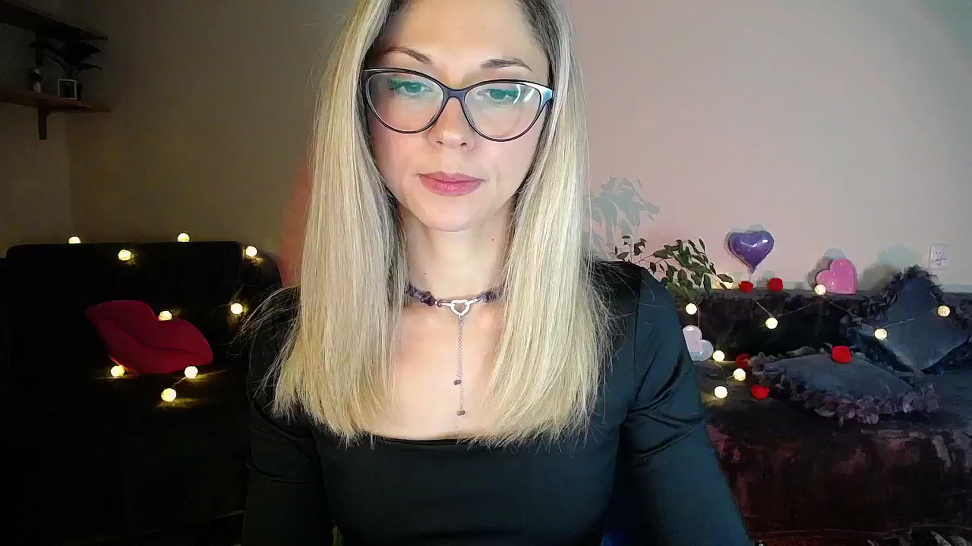 Gallery image thumbnail from Sunshine_alis's myfreecams stream on, 10/08/2025, 16:49 image 16 of 20