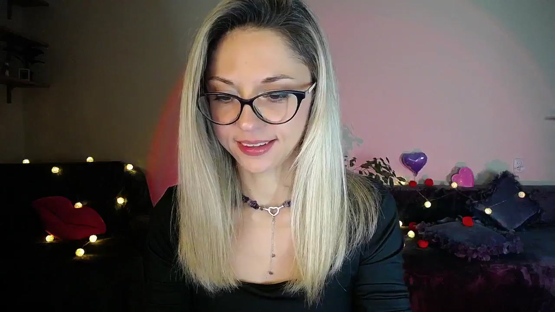 Gallery image thumbnail from Sunshine_alis's myfreecams stream on, 10/08/2025, 19:42 image 13 of 20