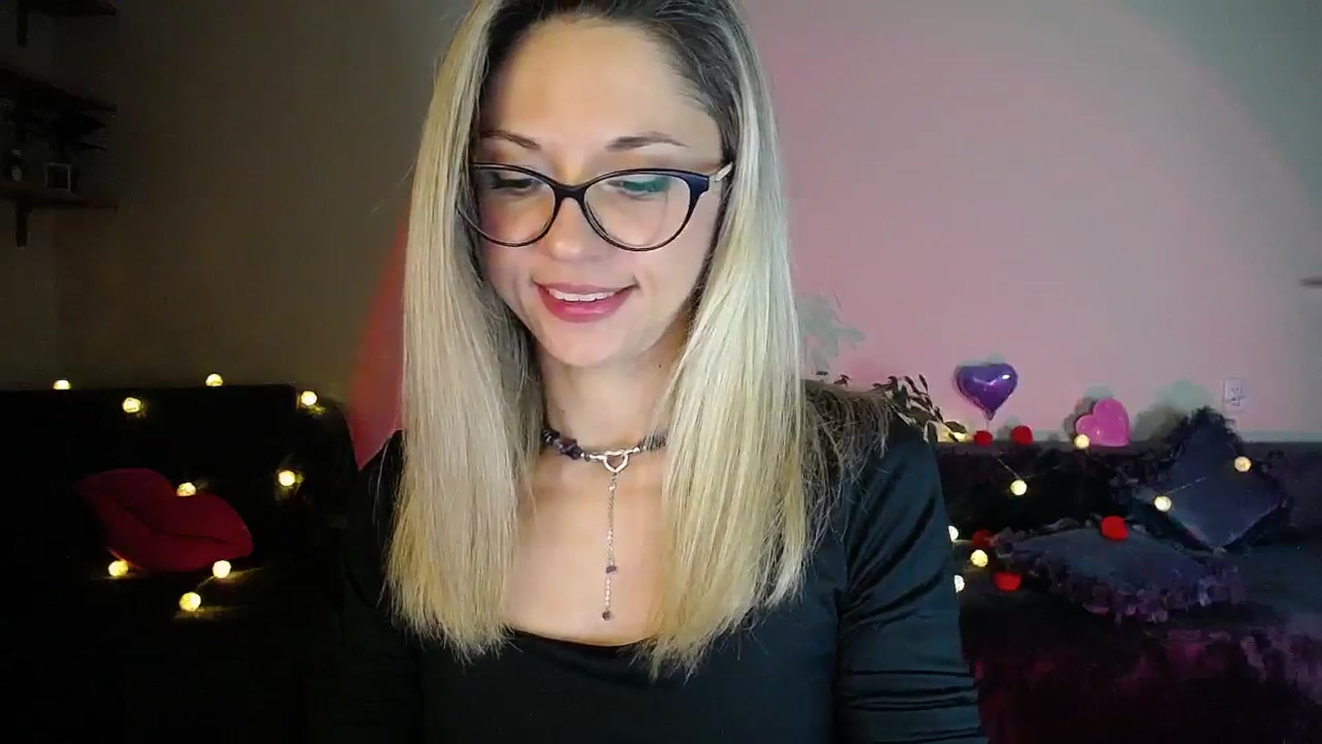 Gallery image thumbnail from Sunshine_alis's myfreecams stream on, 10/08/2025, 19:42 image 14 of 20