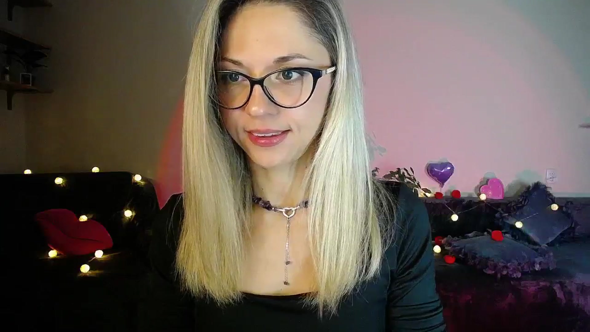Gallery image thumbnail from Sunshine_alis's myfreecams stream on, 10/08/2025, 19:42 image 15 of 20
