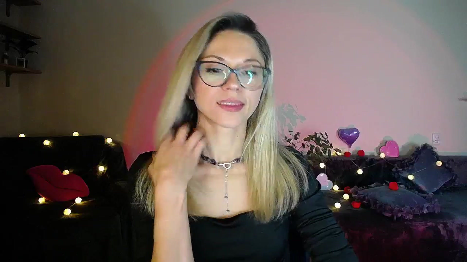 Gallery image thumbnail from Sunshine_alis's myfreecams stream on, 10/08/2025, 19:42 image 6 of 20