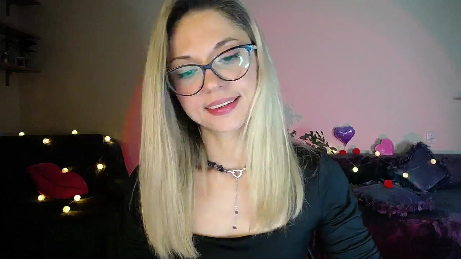 Gallery image thumbnail from Sunshine_alis's myfreecams stream on, 10/08/2025, 19:42 image 18 of 20