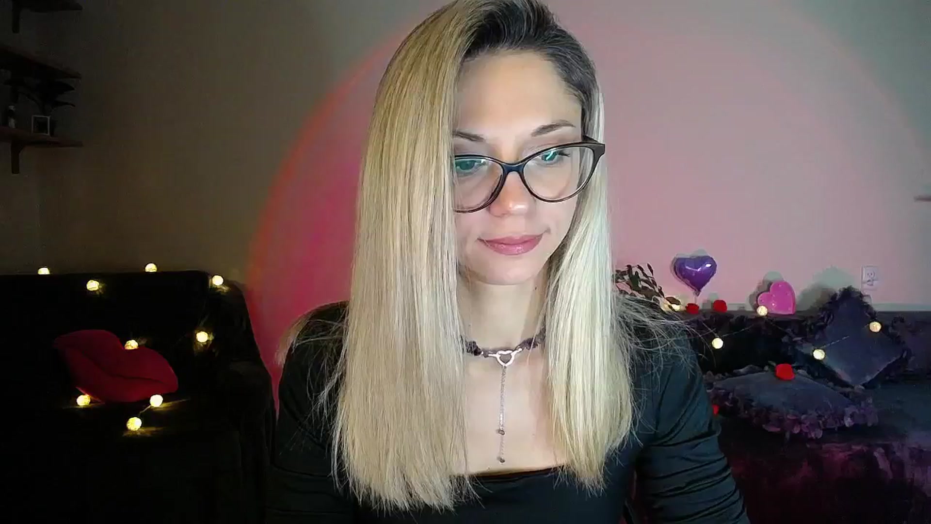 Gallery image thumbnail from Sunshine_alis's myfreecams stream on, 10/08/2025, 19:42 image 1 of 20