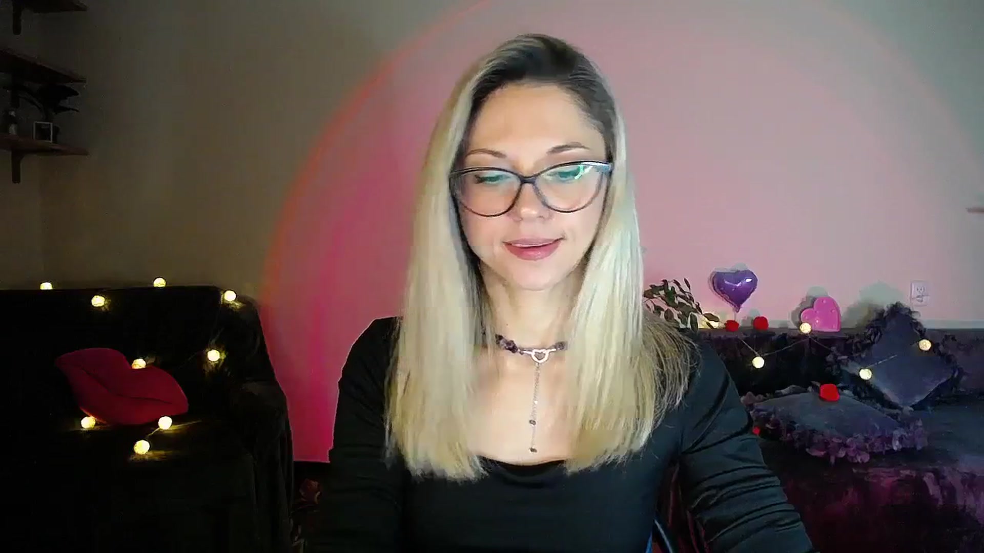 Gallery image thumbnail from Sunshine_alis's myfreecams stream on, 10/08/2025, 19:42 image 11 of 20