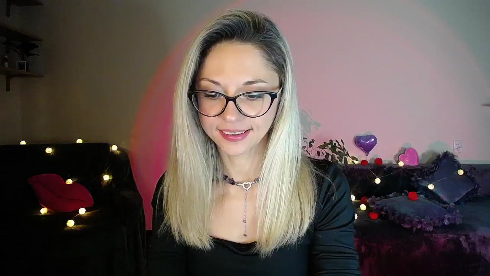 Gallery image thumbnail from Sunshine_alis's myfreecams stream on, 10/08/2025, 19:42 image 9 of 20