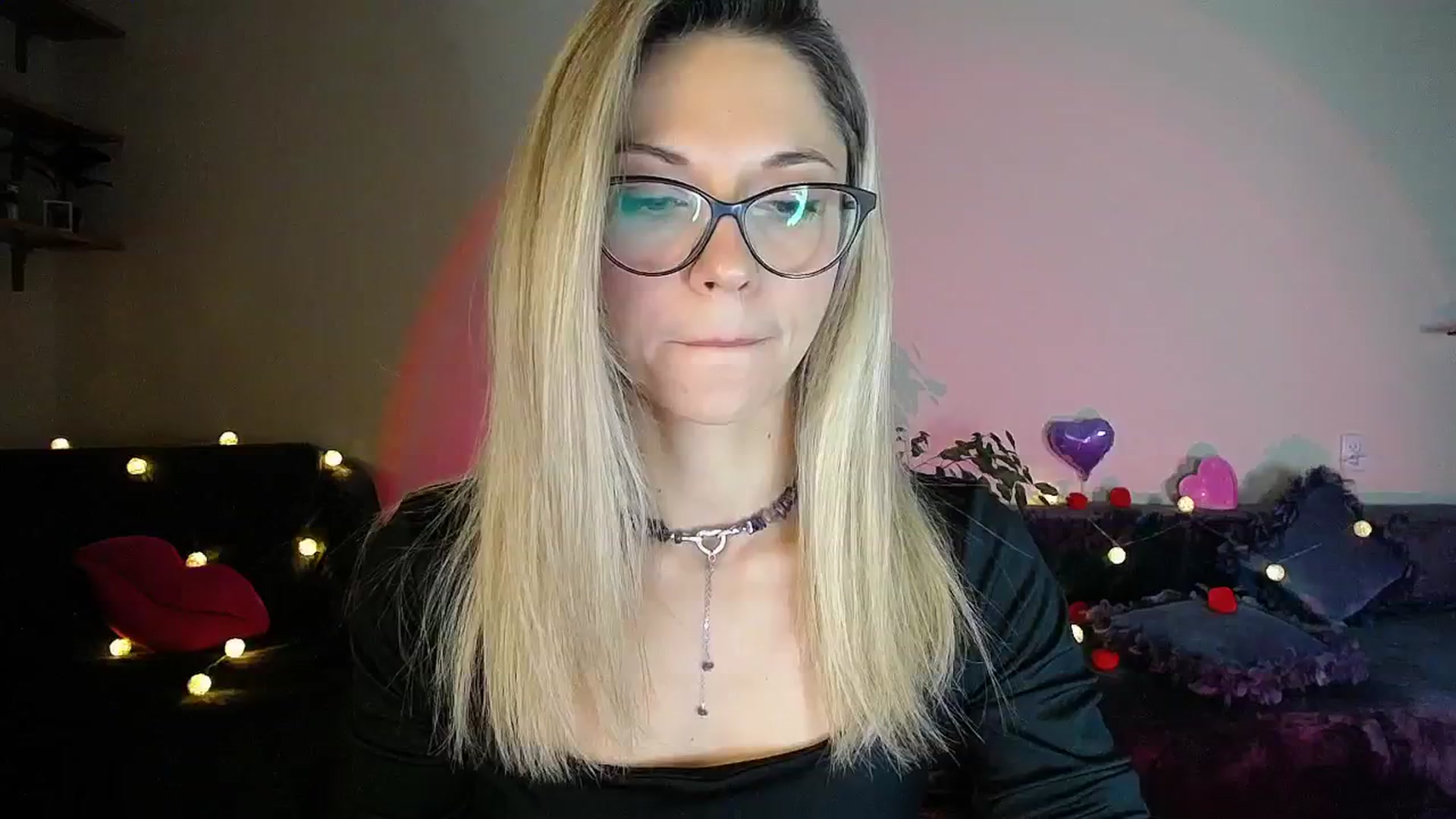 Gallery image thumbnail from Sunshine_alis's myfreecams stream on, 10/08/2025, 20:33 image 1 of 20